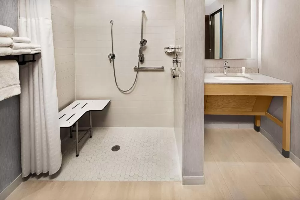 Suite with Two Queen Beds and Roll-In Shower - Disability Access in Hyatt Place Murfreesboro