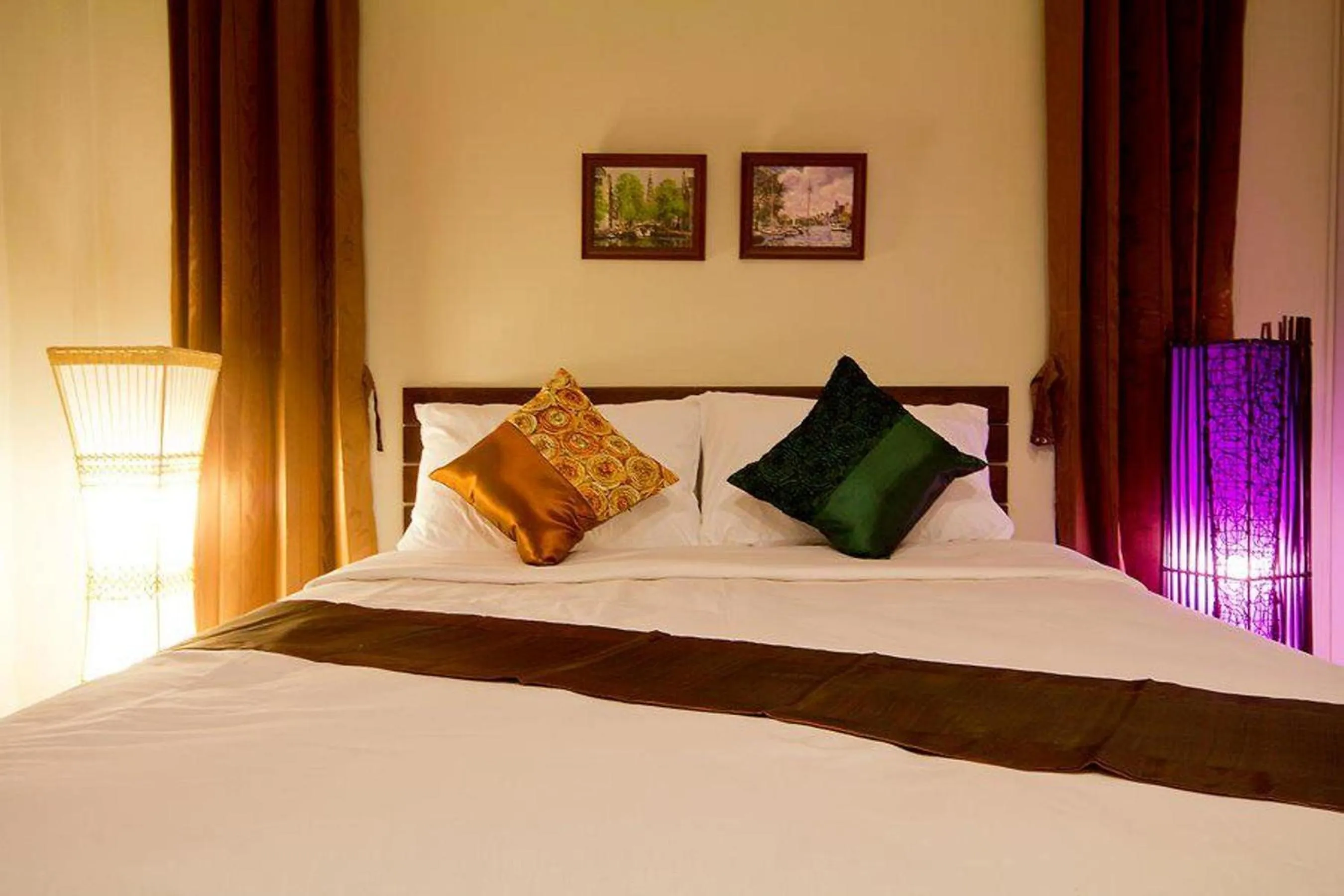 Bed in The Sylvana Pai