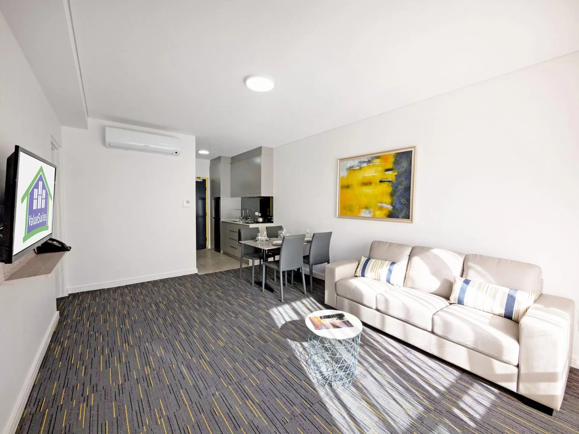 One-Bedroom Suite in Value Suites Penrith