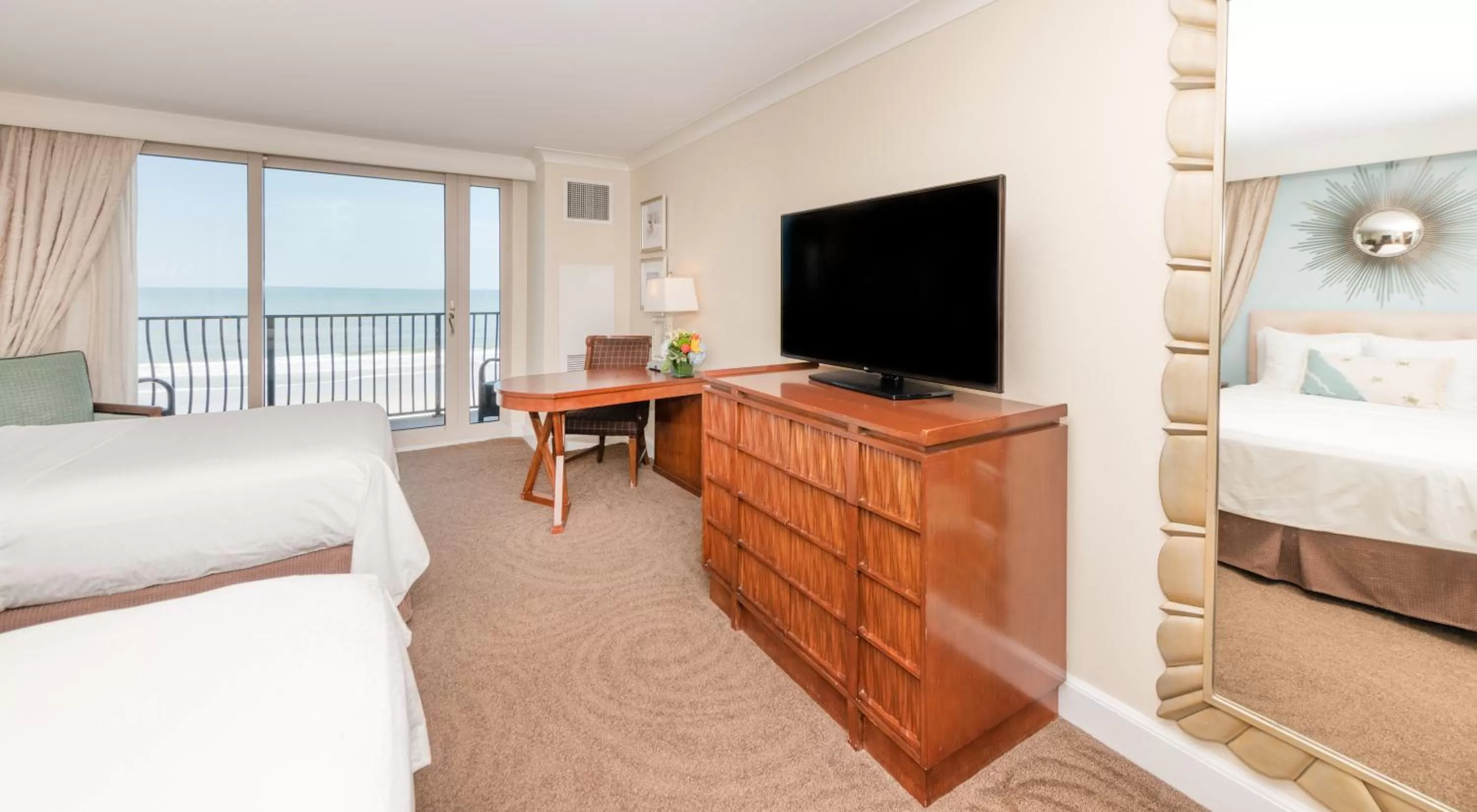 Oceanfront Balcony. 2 Double Beds in One Ocean Resort and Spa