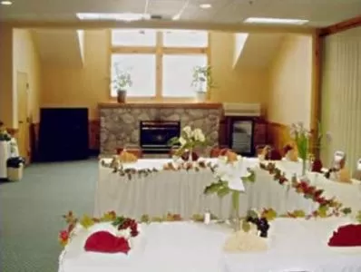 wedding in The Summit Inn