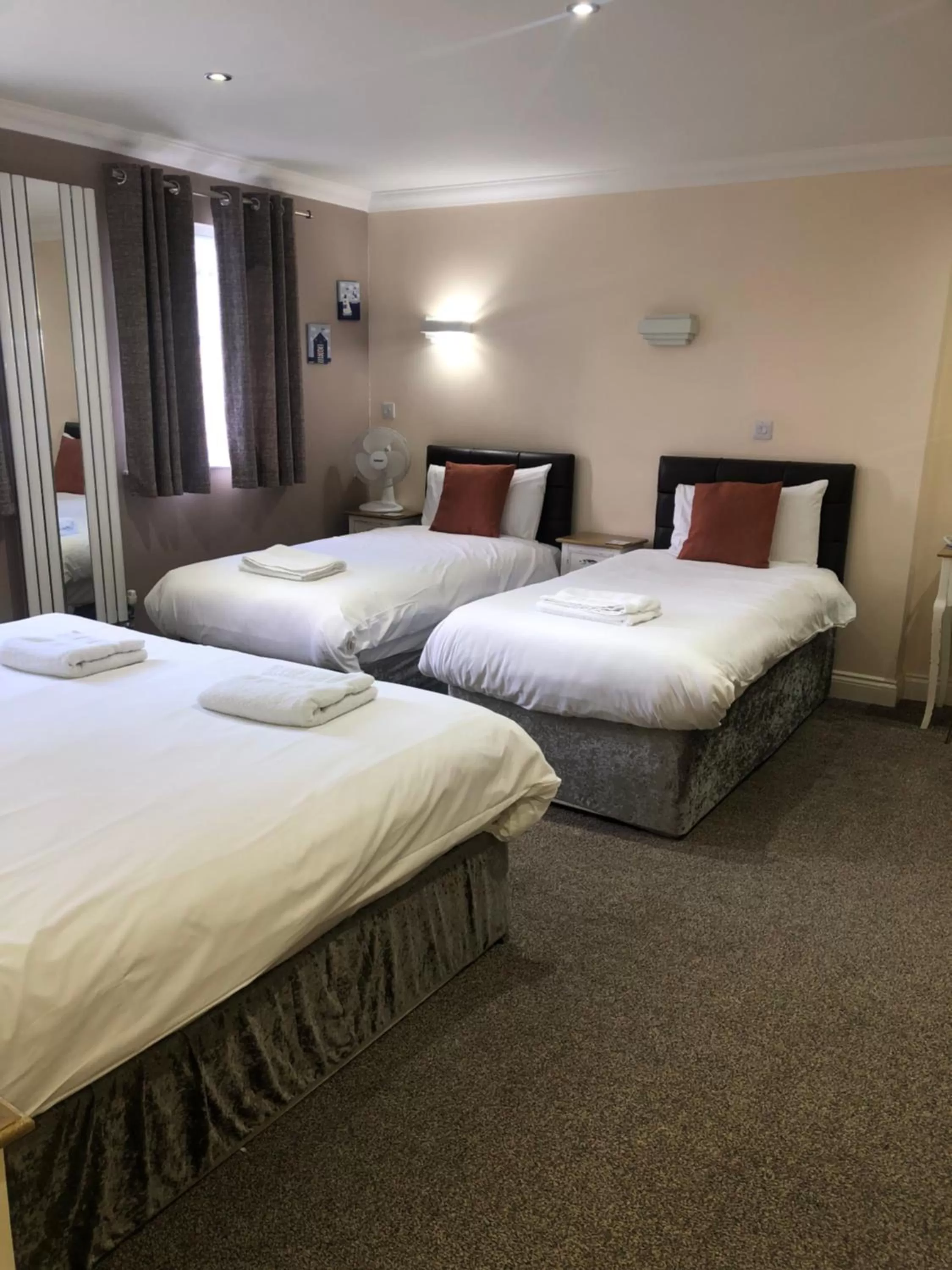 Deluxe Family Quad Room in Queen Phillippa