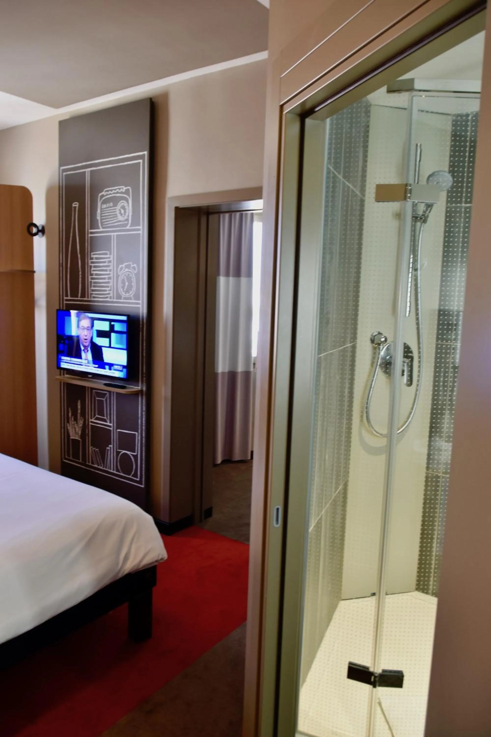 Bed in Ibis Sfax