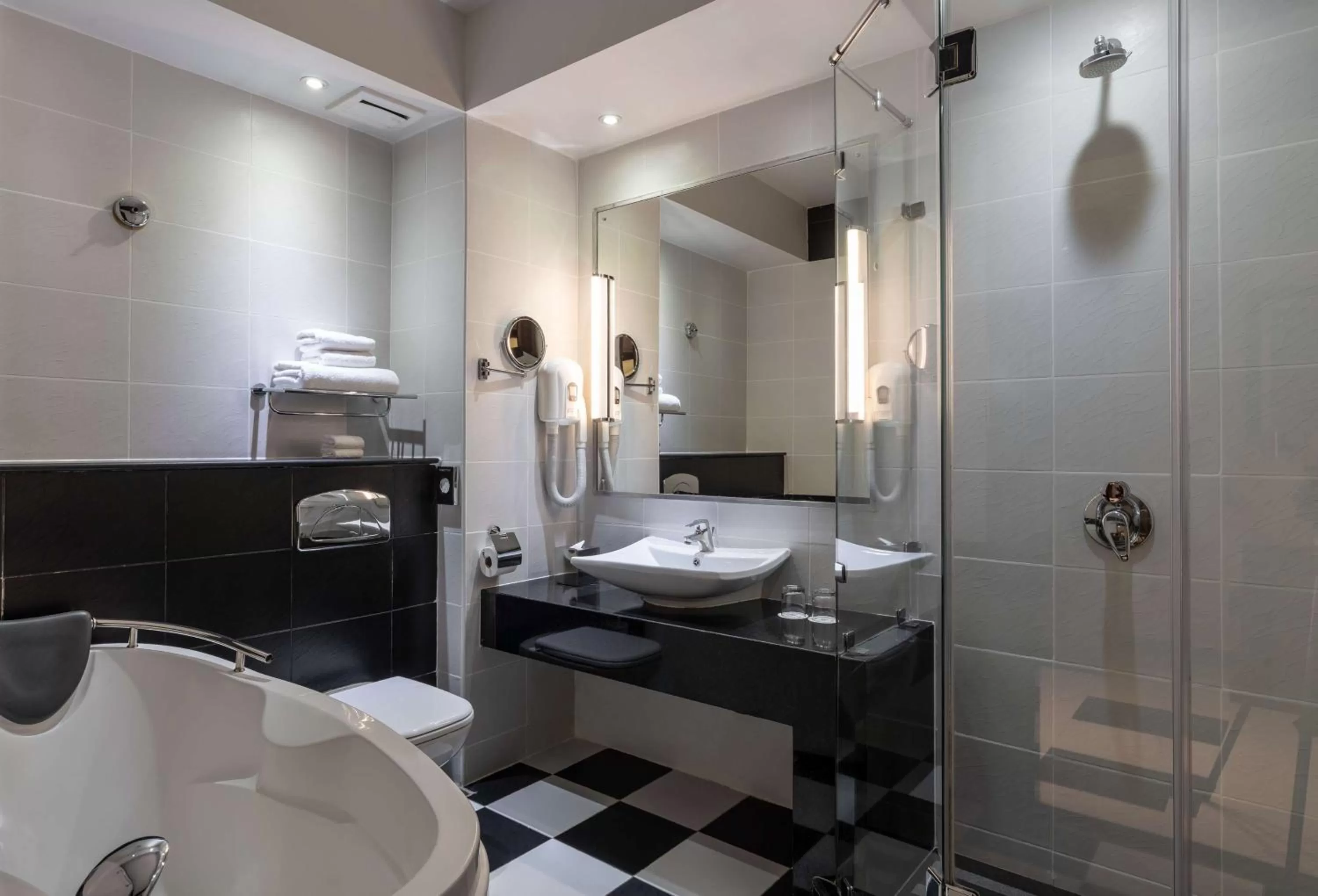 Shower in Radisson Blu Hotel Lusaka