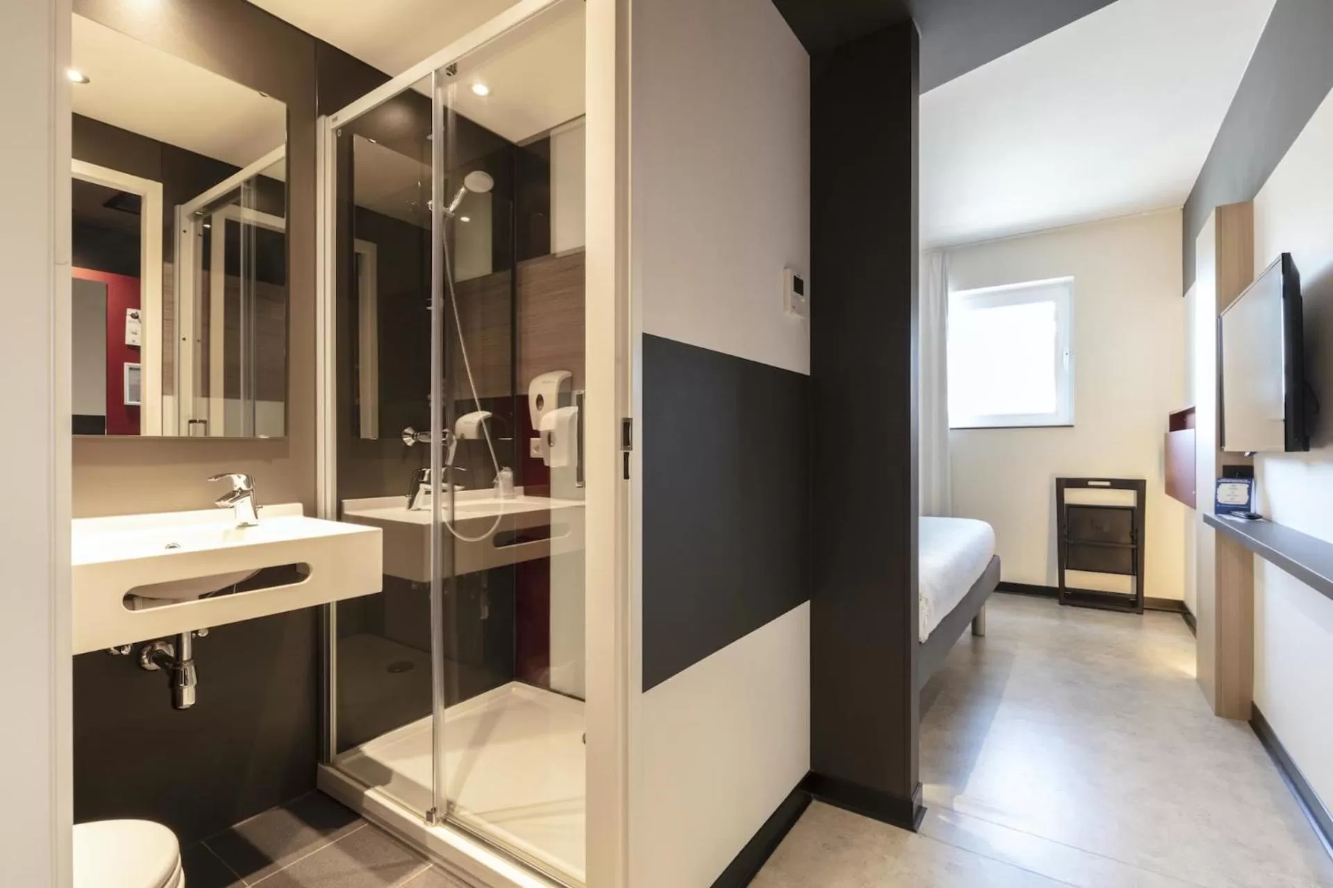Photo of the whole room in ibis budget Blankenberge