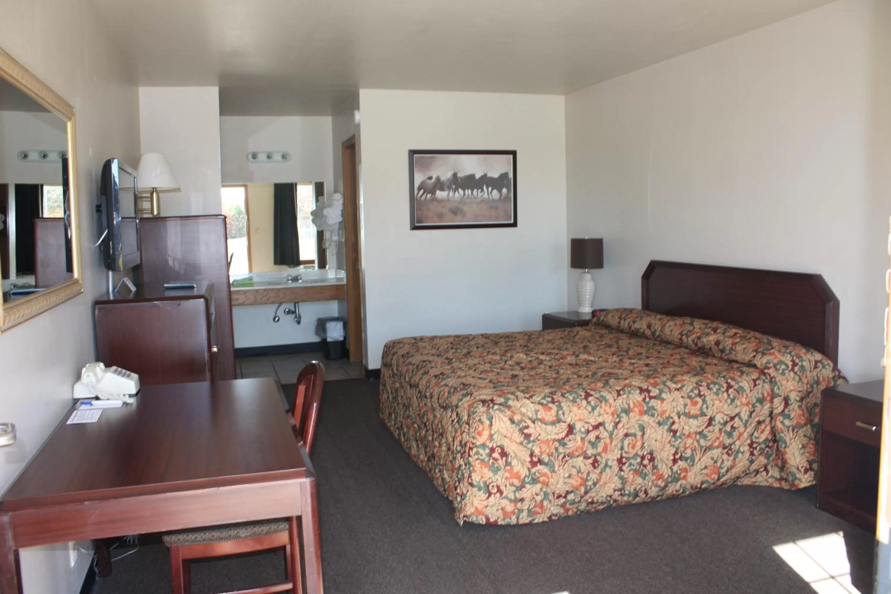 King Room in Boomtown Inn