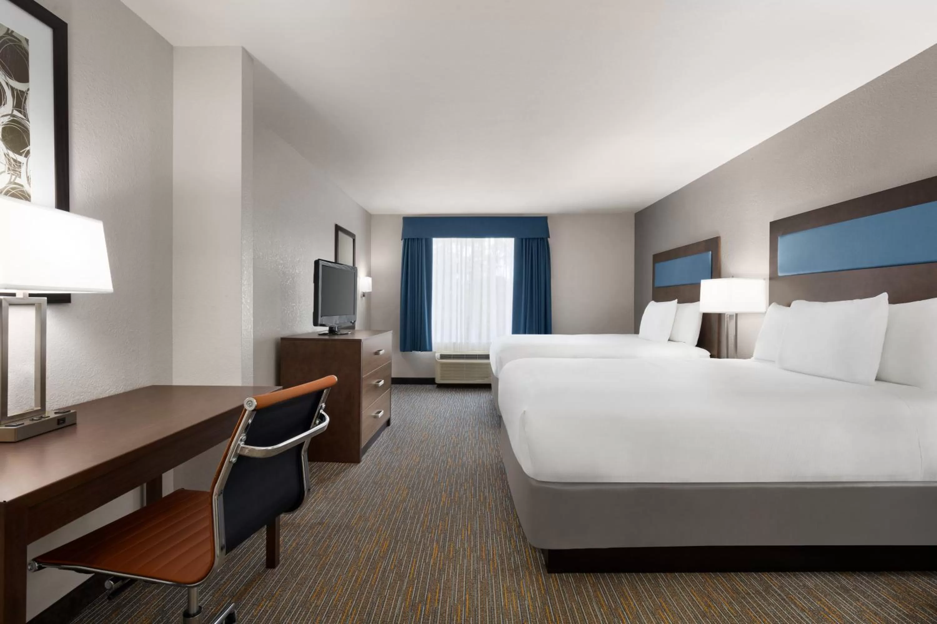 Queen Room with Two Queen Beds - Non-Smoking in Wingate By Wyndham Southport