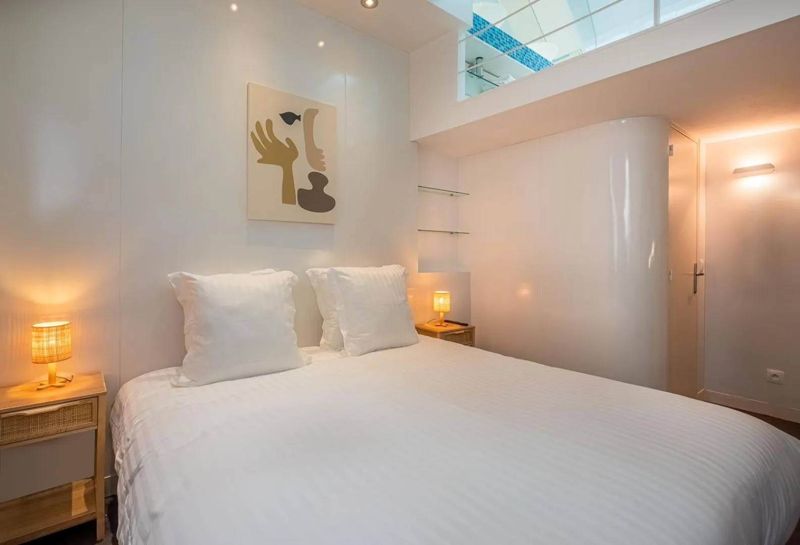 Bedroom, Bed in Makom Pereire