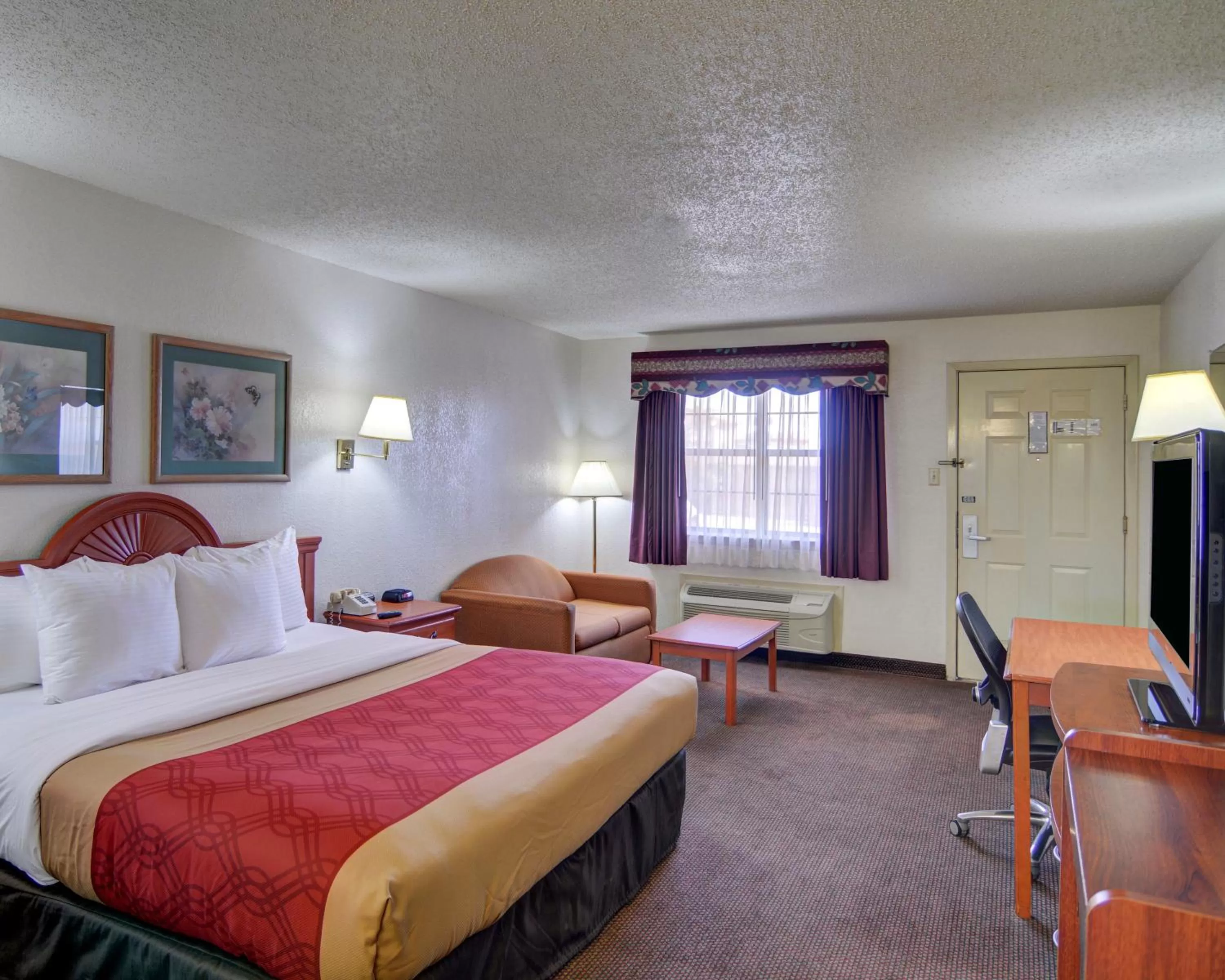 King Room - Smoking  in Super 8 by Wyndham Decatur Texas