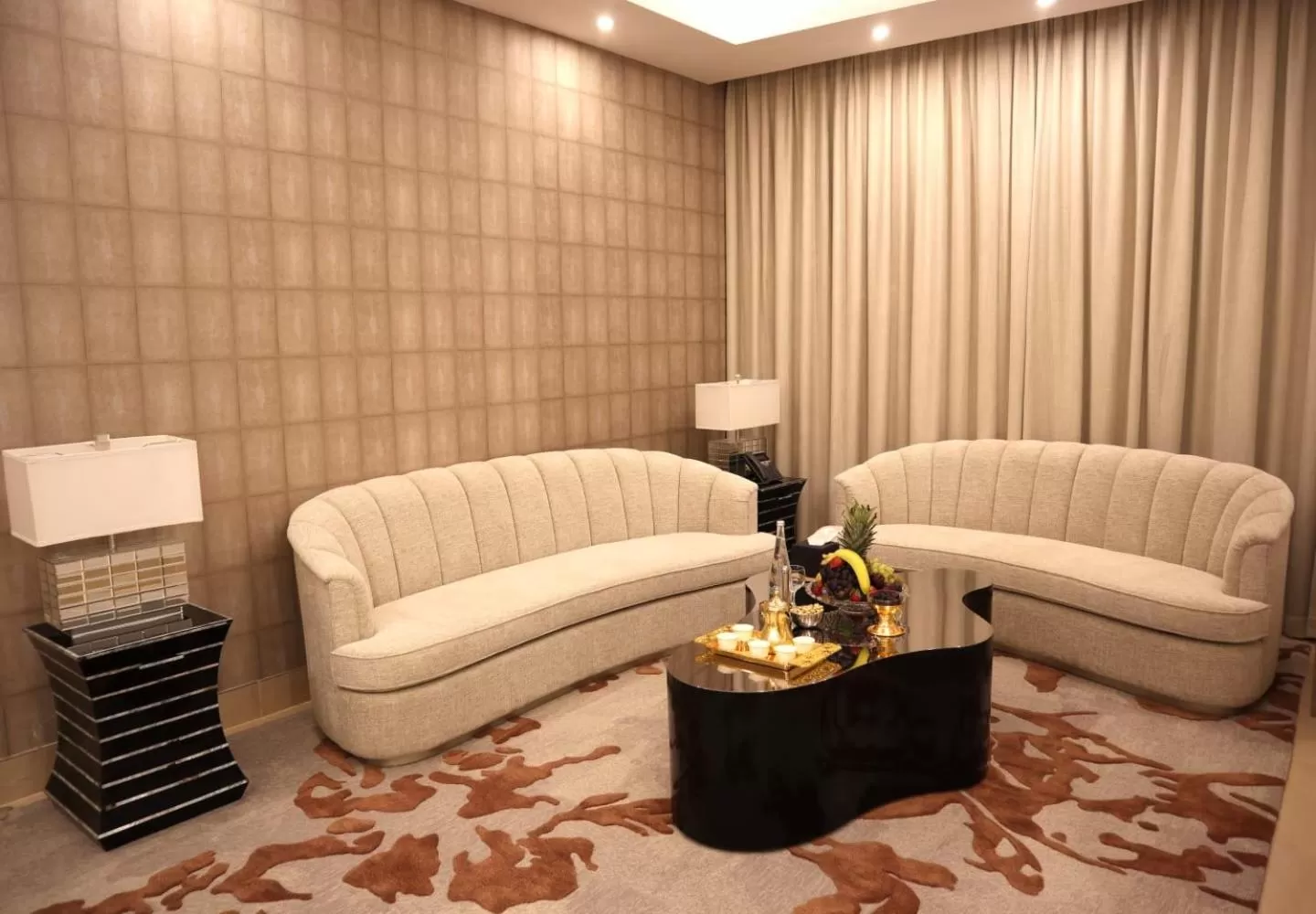 Queen Suite in Sarwat Park Hotel Riyadh-Diplomatic Quarter فندق سروات بارك الرياض-حي السفارات