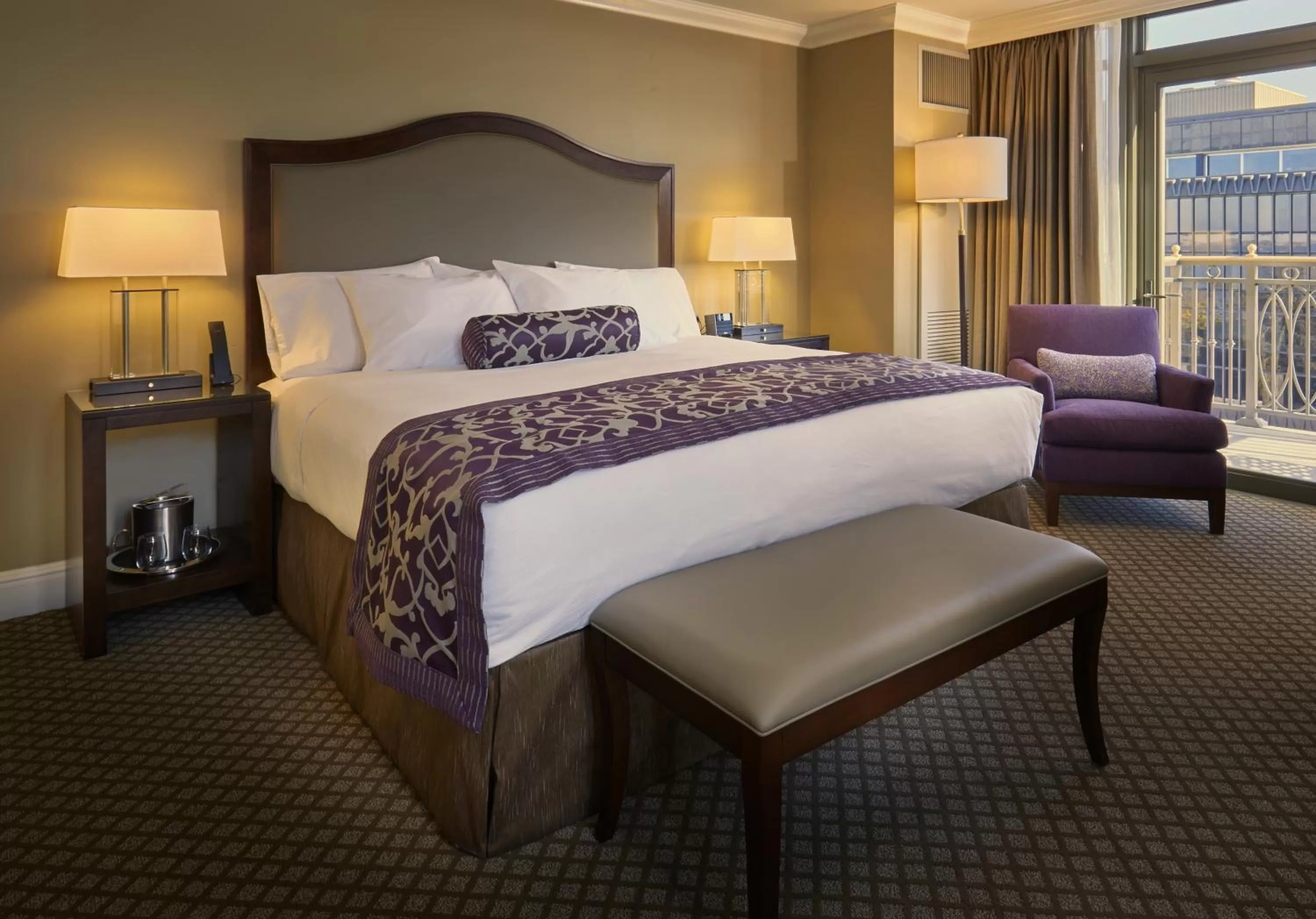 Lakeview King in The Edgewater