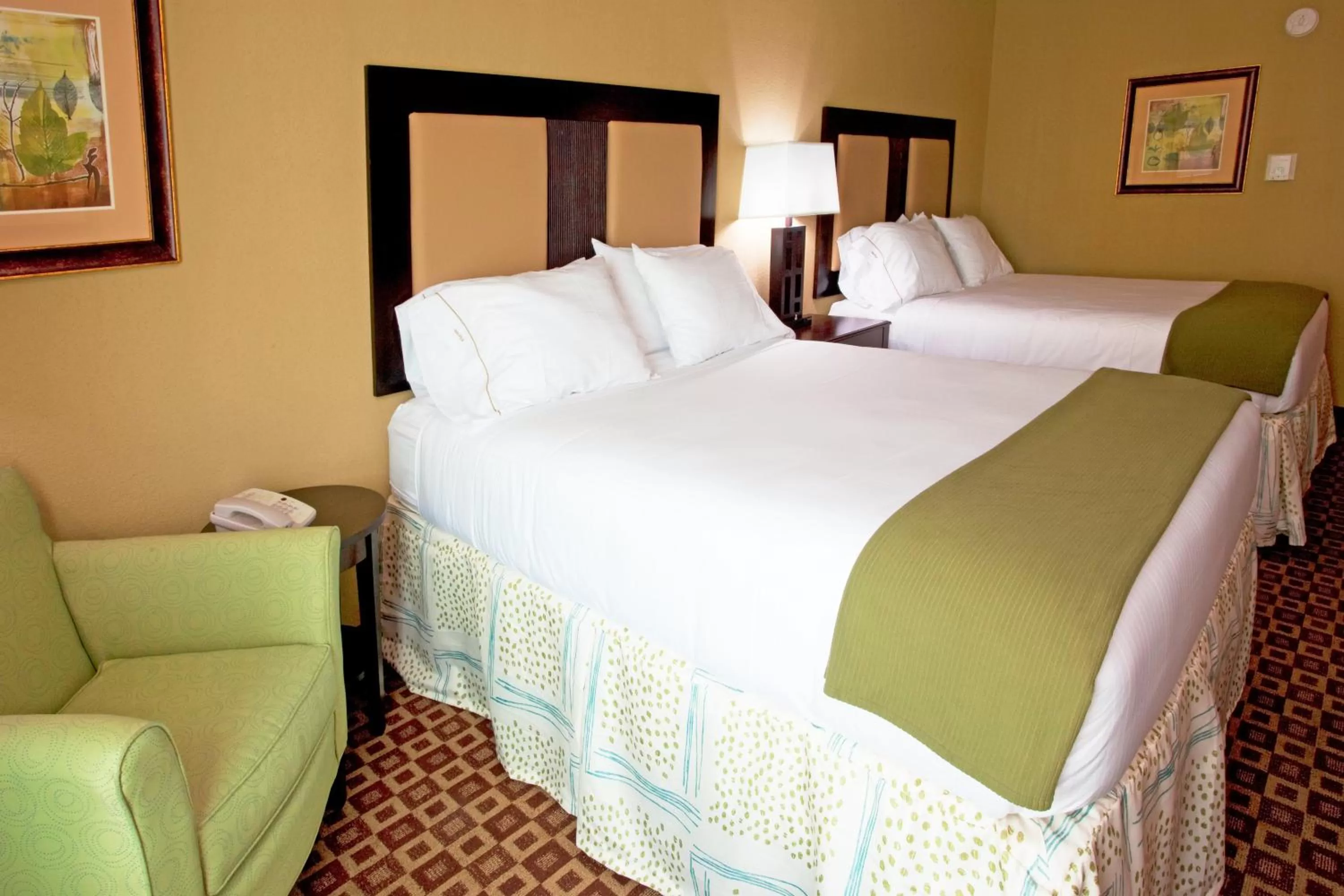 Standard Room in Holiday Inn Express Hotel & Suites Chaffee - Jacksonville West by IHG