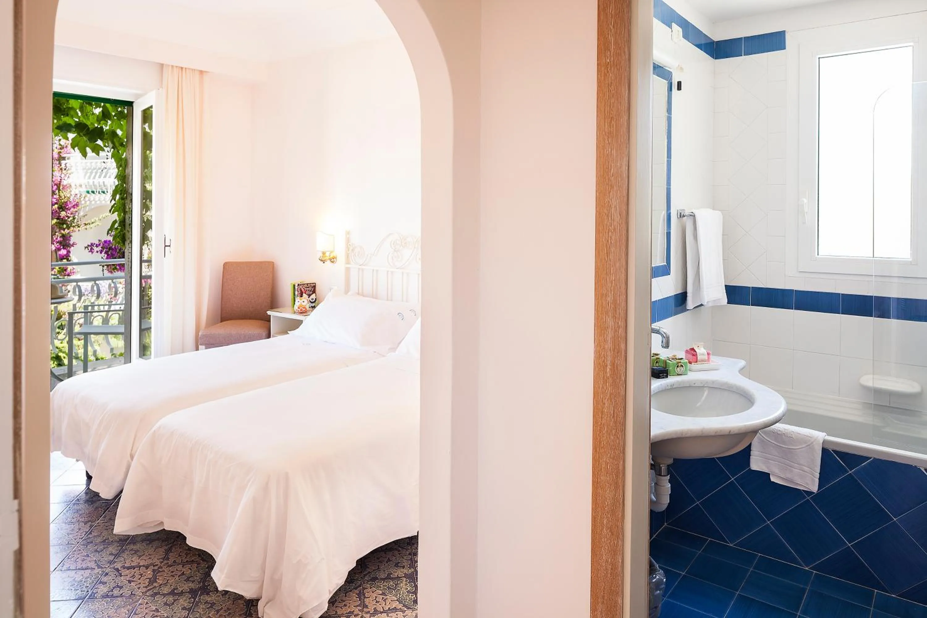 Classic Double Room in Hotel Continental Ischia