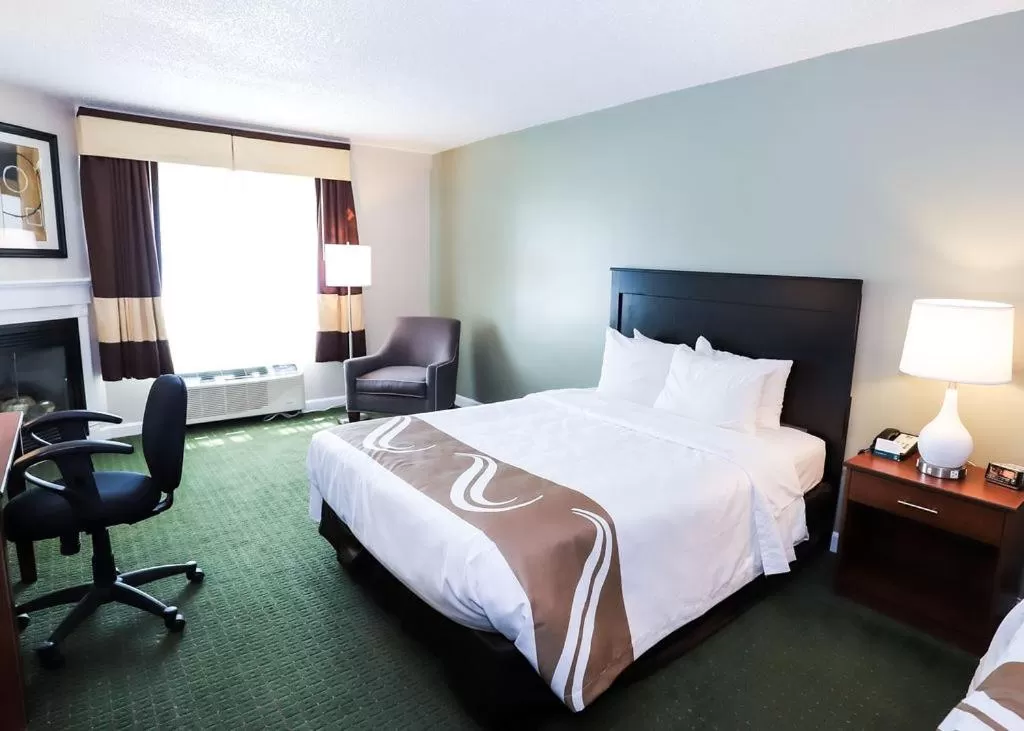 Efficiency King Room - Accessible/Non Smoking in Quality Inn & Suites