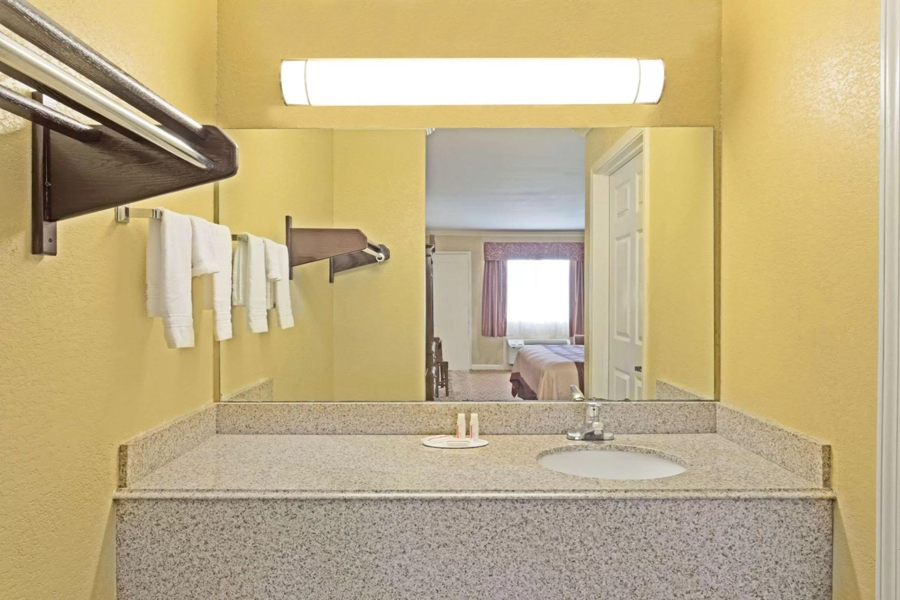 King Room - Non-Smoking in Super 8 by Wyndham Covington