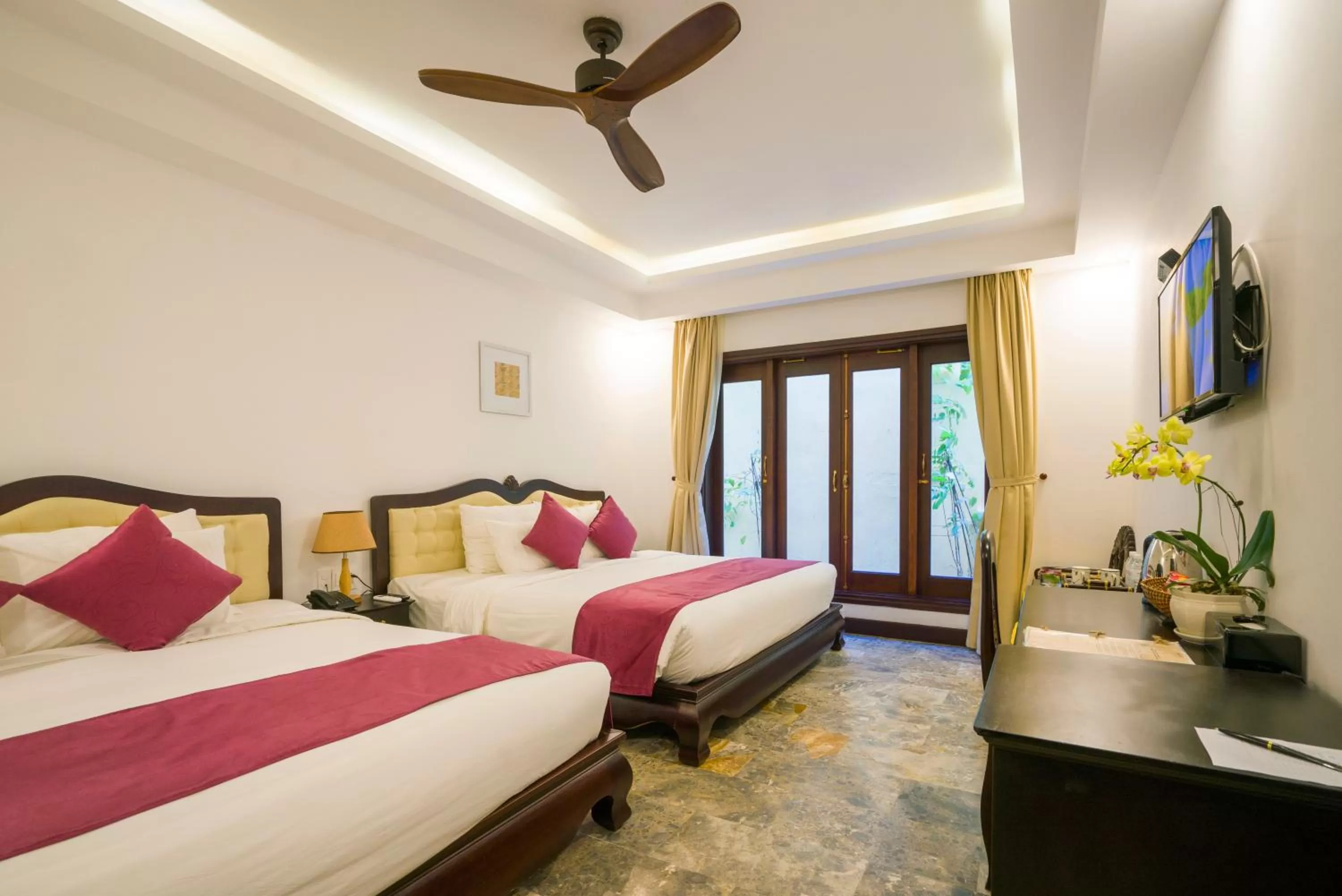 Deluxe Family Room in Hoian Central Hotel