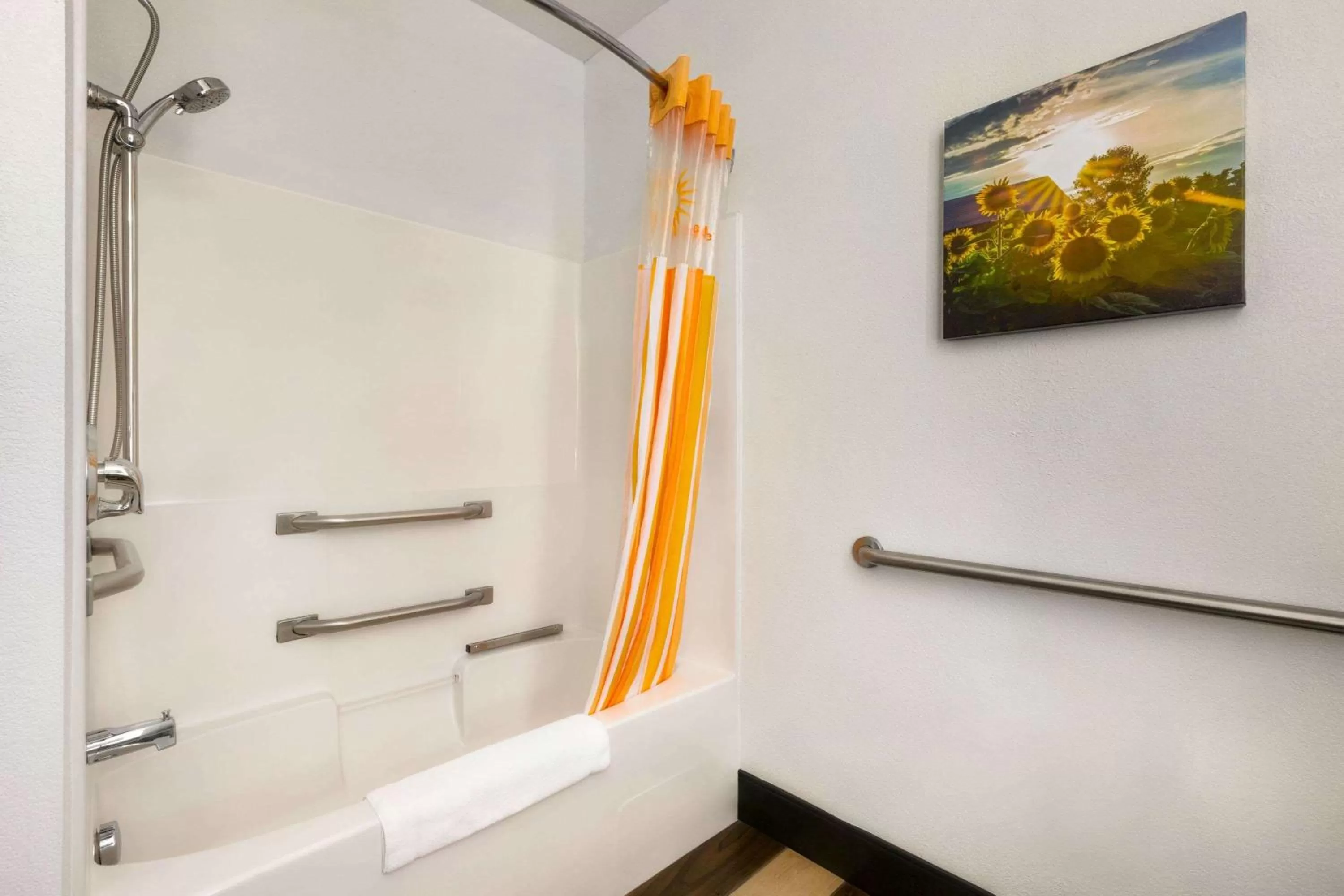 Queen Room with Two Queen Beds - Mobility Access/Non-Smoking in La Quinta by Wyndham Dublin