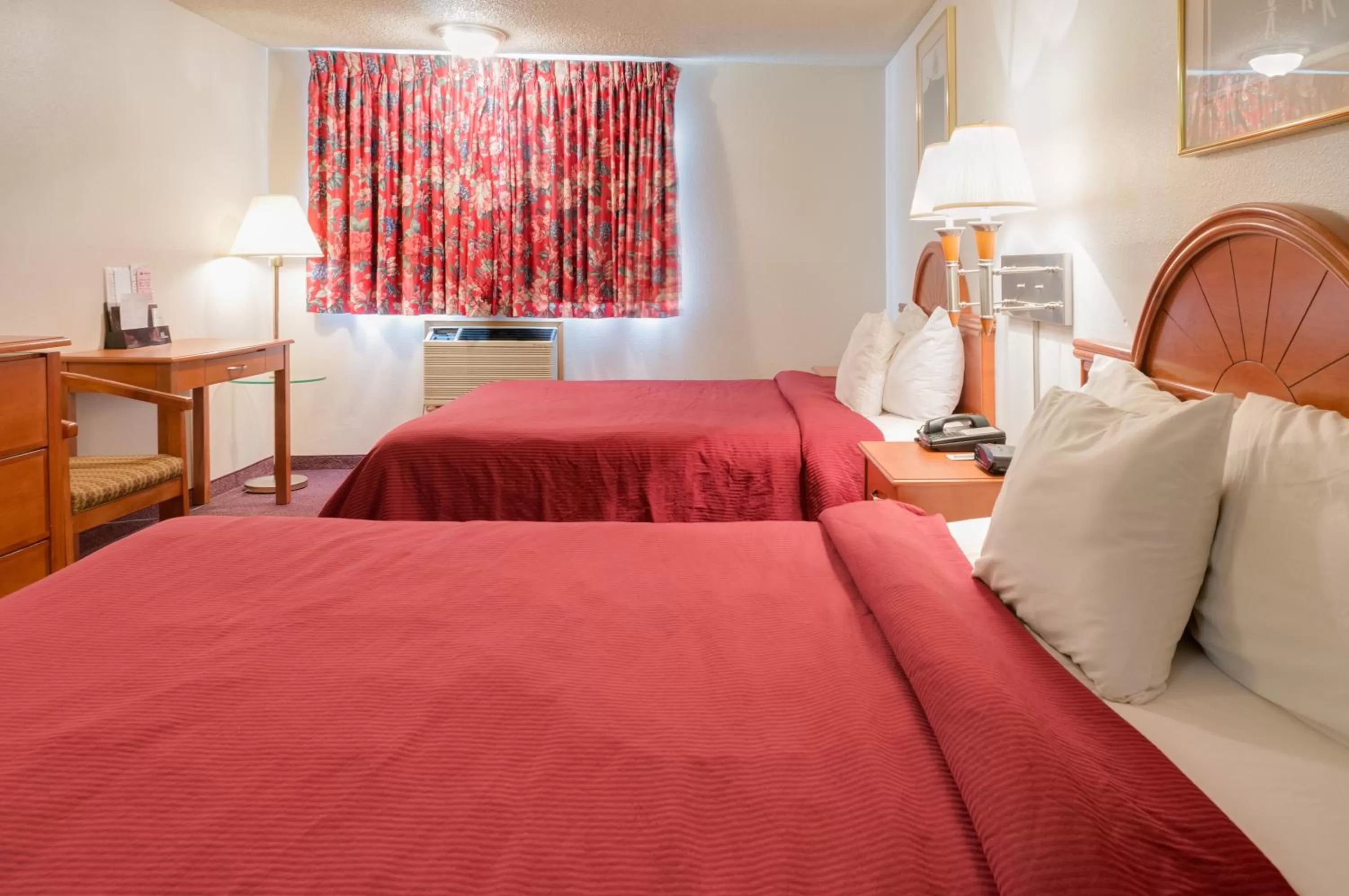 Double Room with Two Double Beds - Non-Smoking in GuestHouse Inn Fife