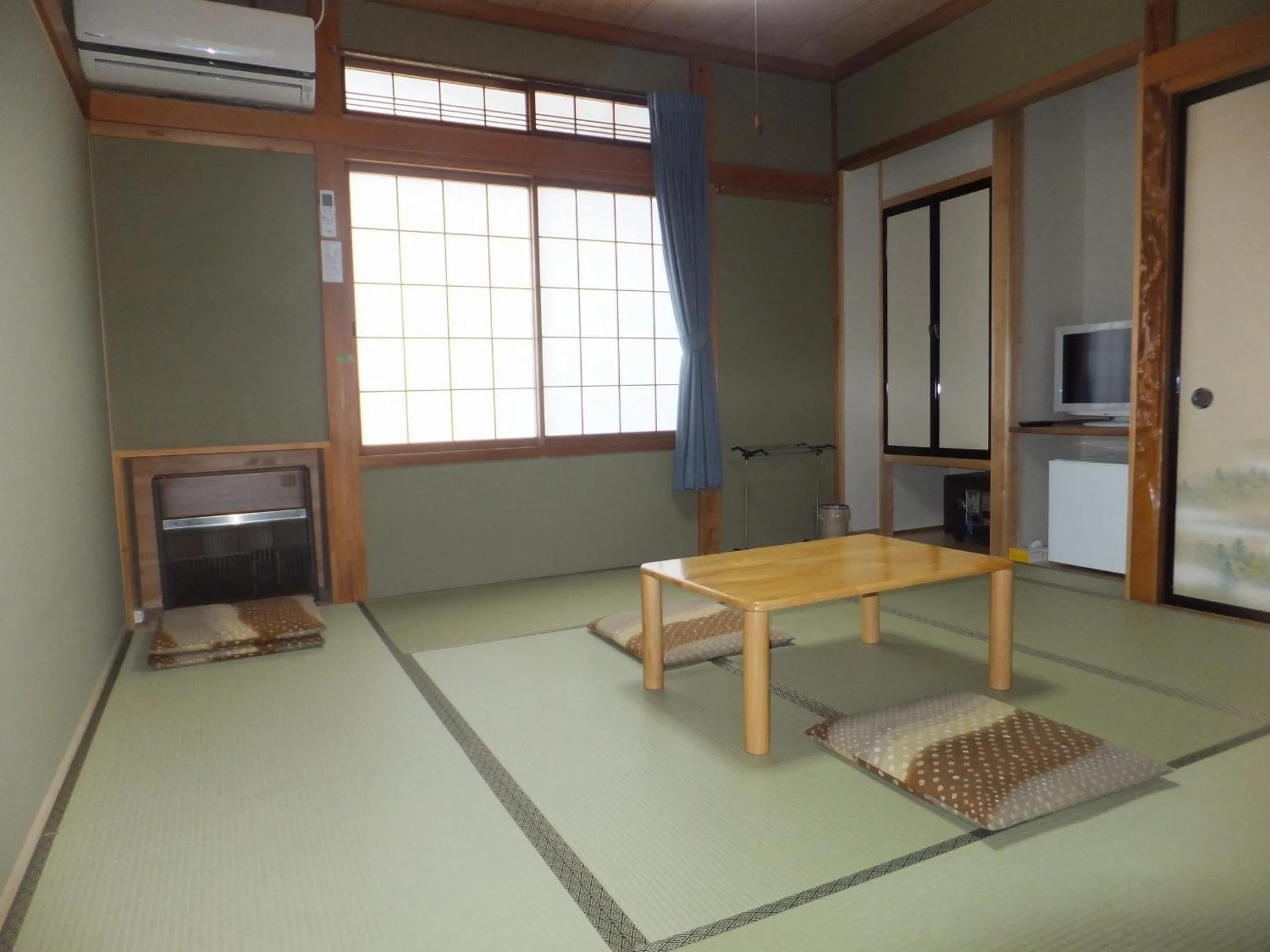 Superior Twin Room in Minshuku Iwatakan