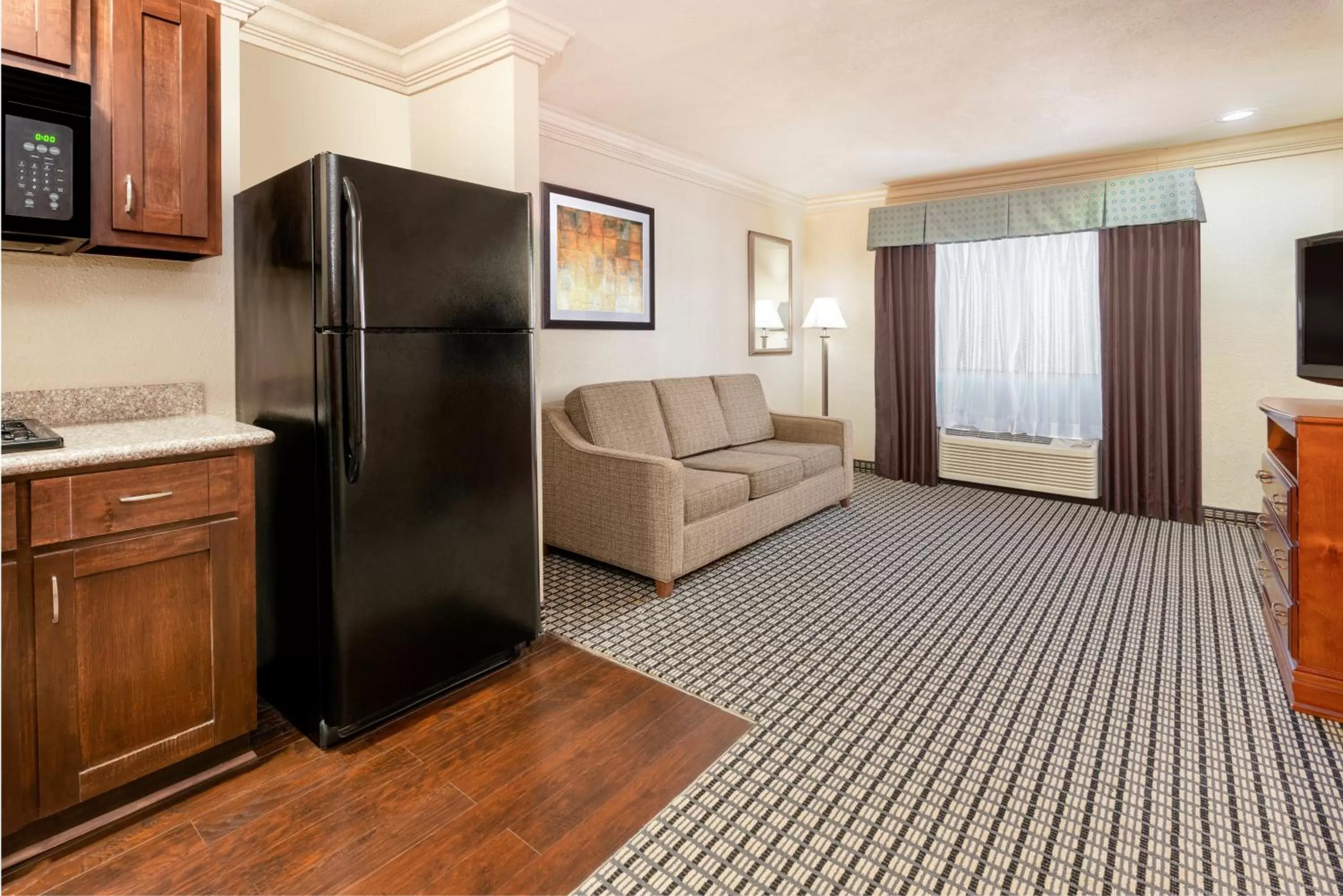 King Studio Suite - Non-Smoking in Ramada by Wyndham Houston Intercontinental Airport South