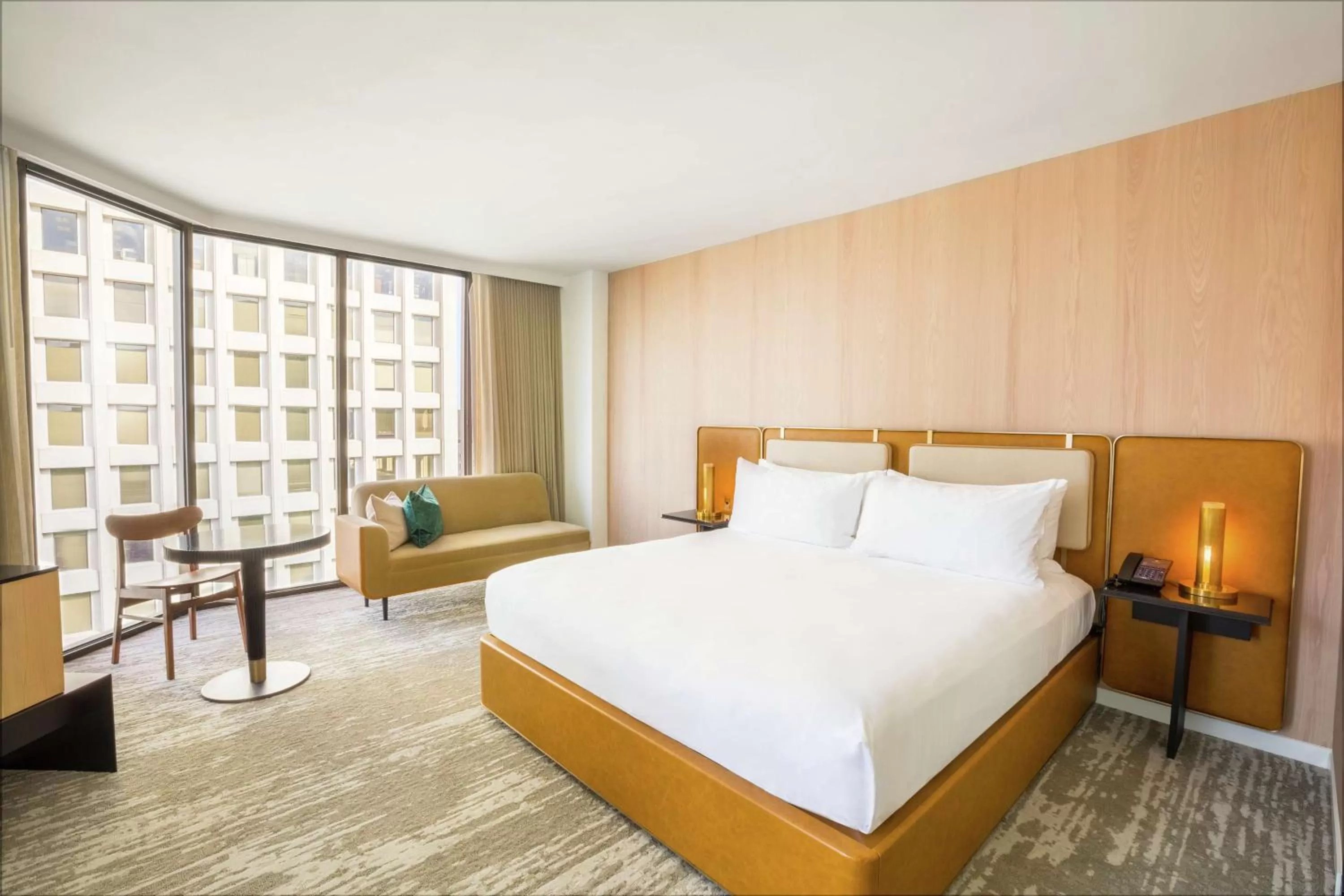 King Guest Corner Room - High Floor in C. Baldwin, Curio Collection by Hilton