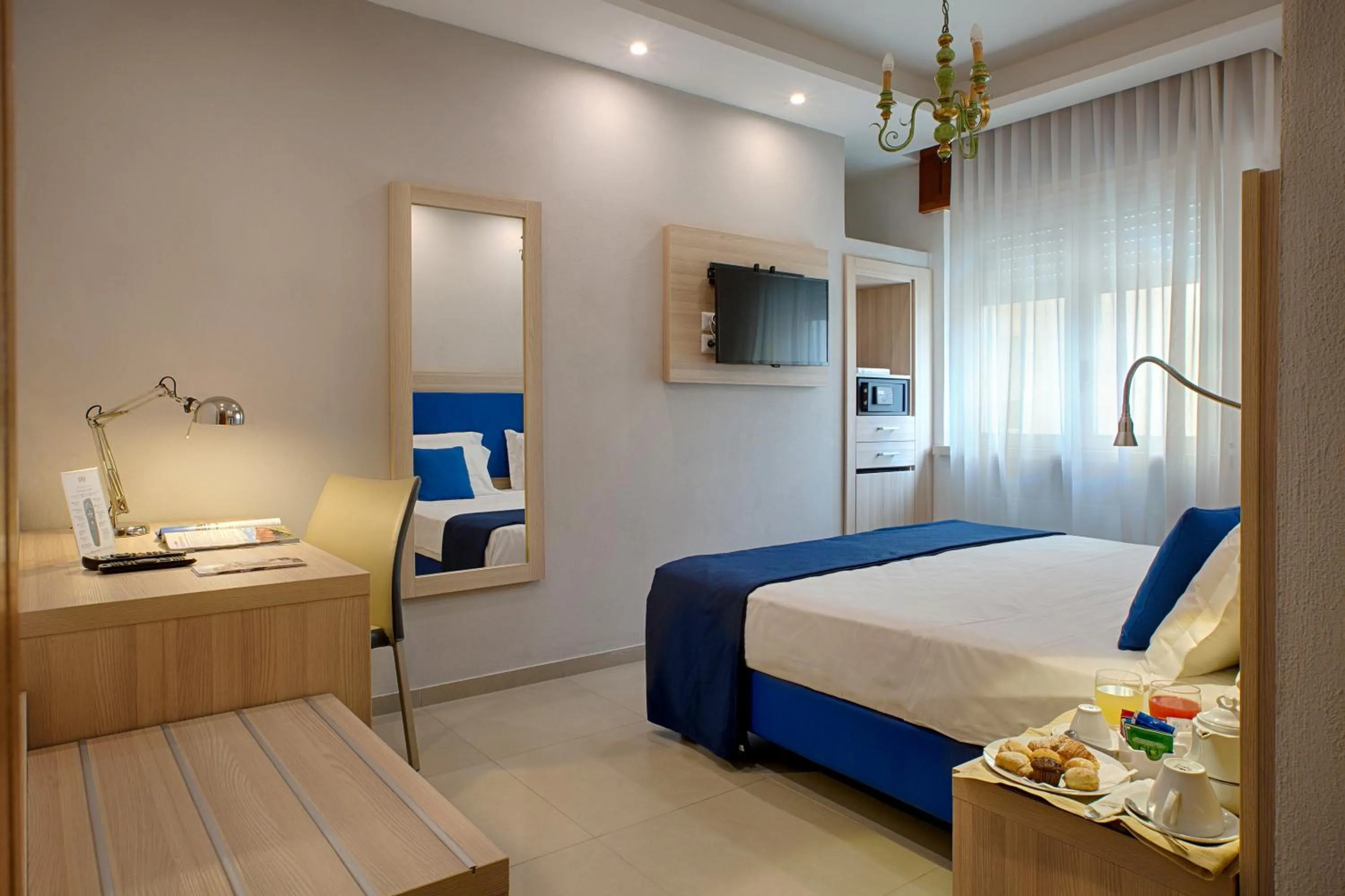 Standard Double Room in American Hotel