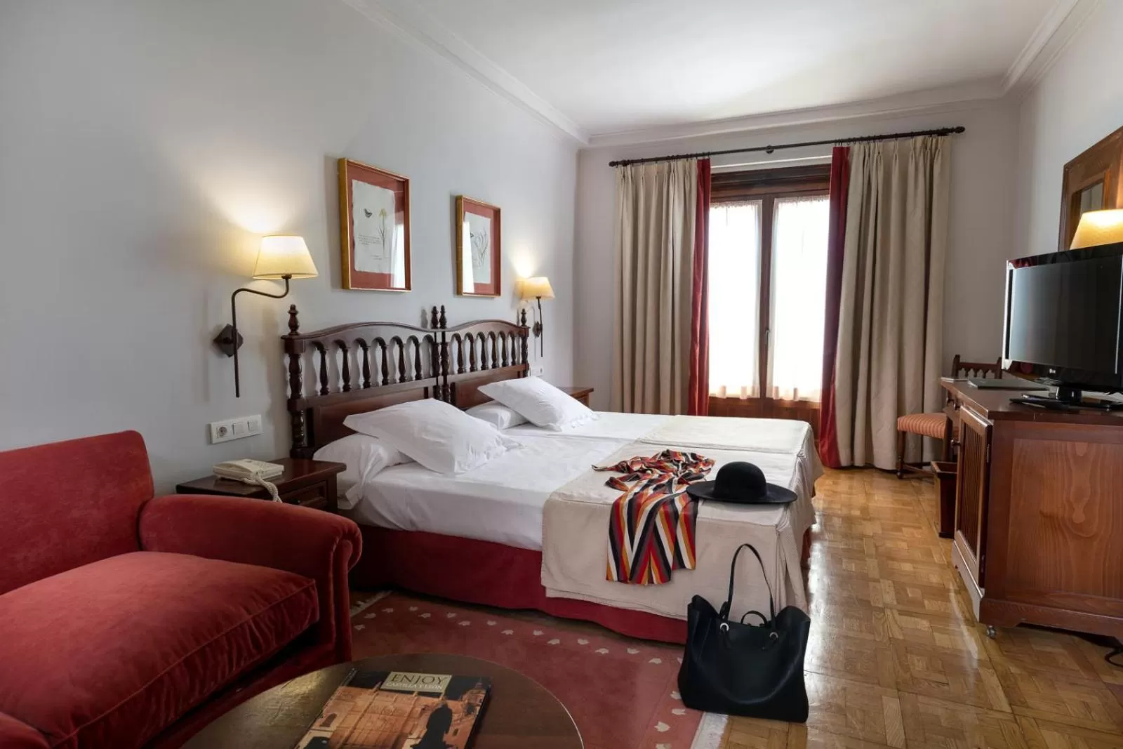 Standard Double Room (3 Adults) in Parador de Tordesillas
