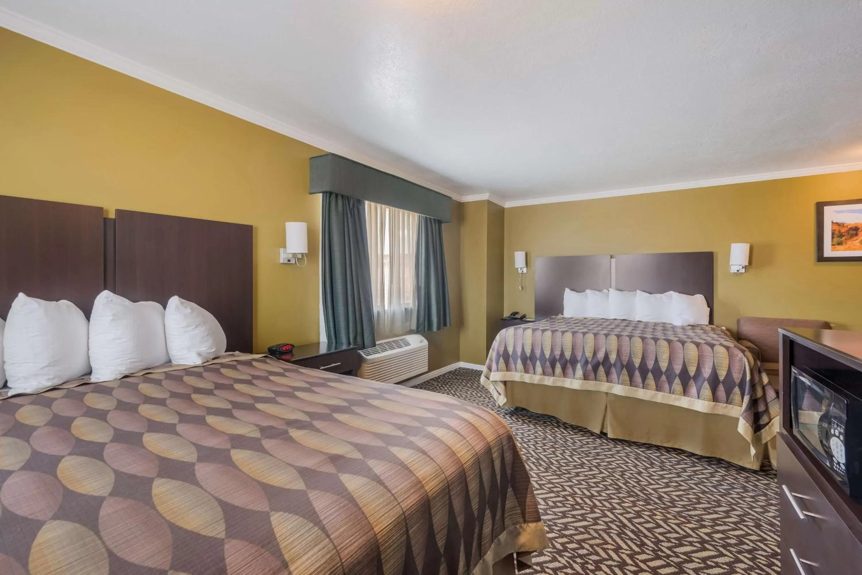 Double Room with One King and One Queen Bed in Best Western Richfield Inn