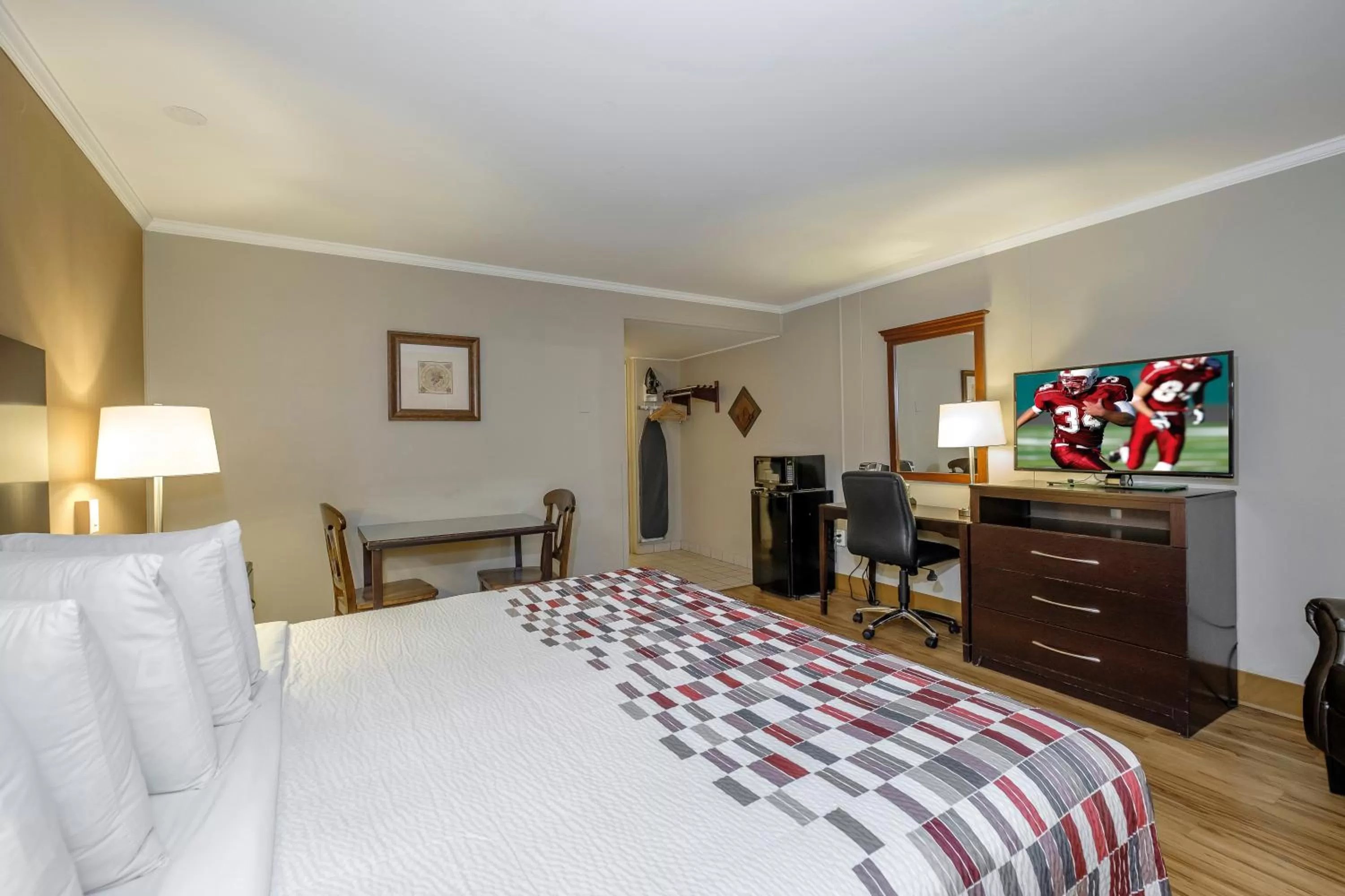 Suite Queen Disability Access Roll-In Shower Smoke Free in Red Roof Inn and Suites Herkimer