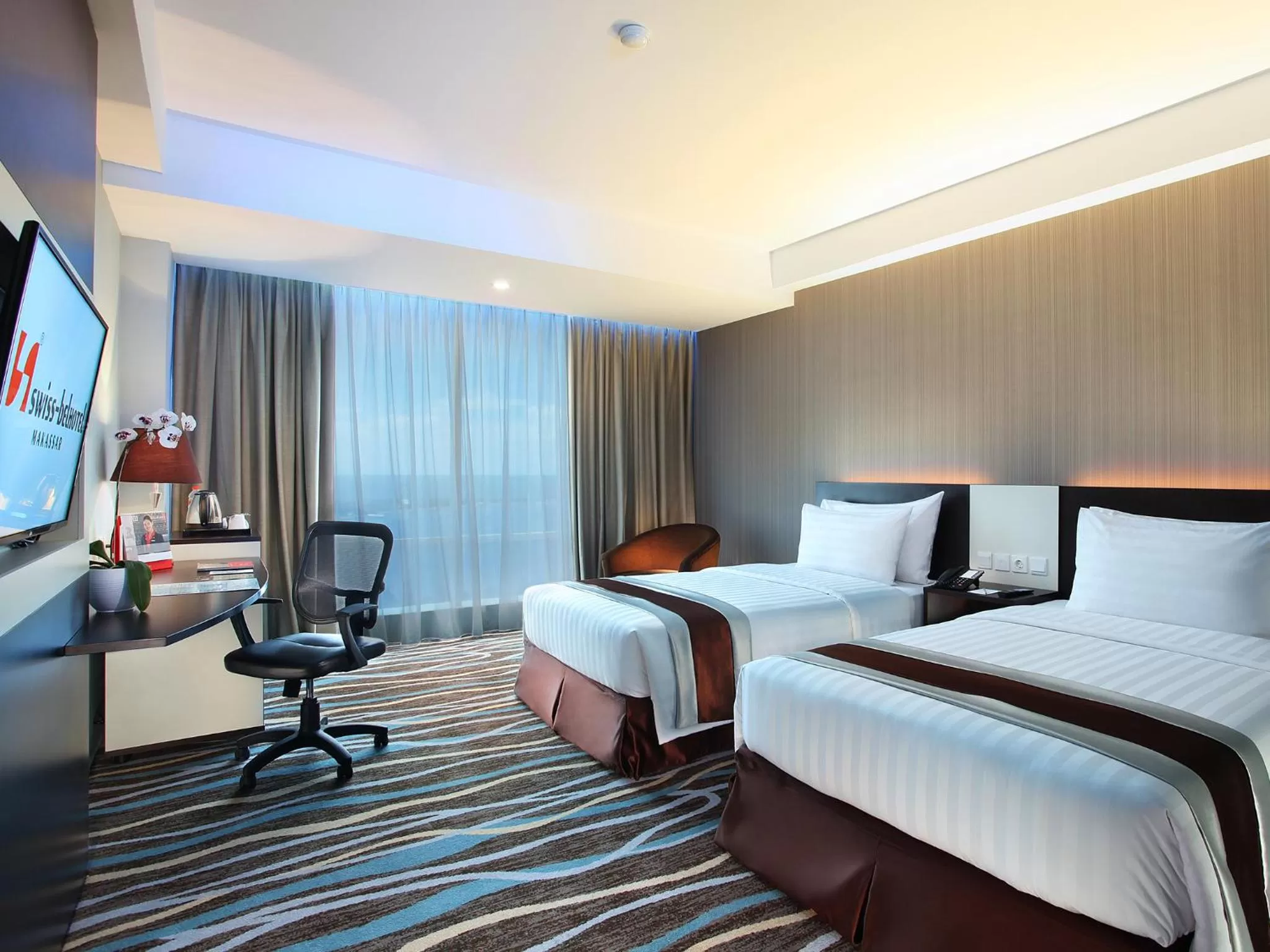 Grand Deluxe Twin Room with City View in Swiss-Belhotel Makassar