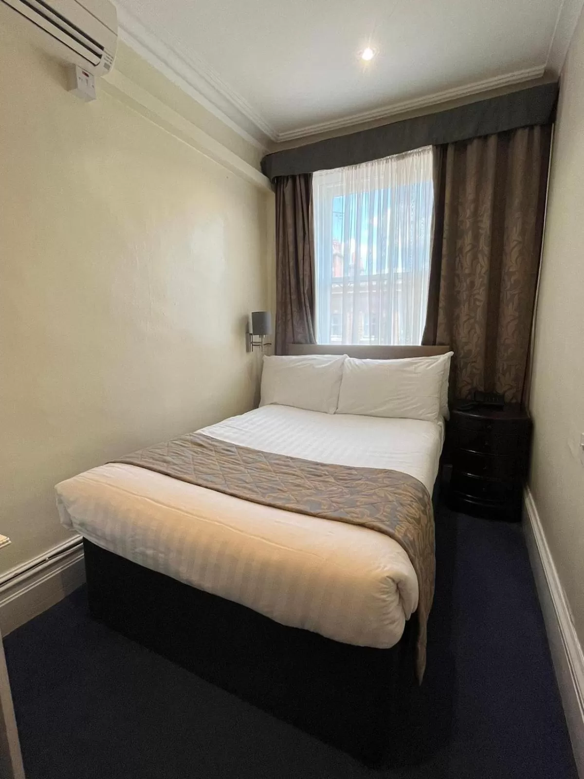 Single Room in Hotel La Place