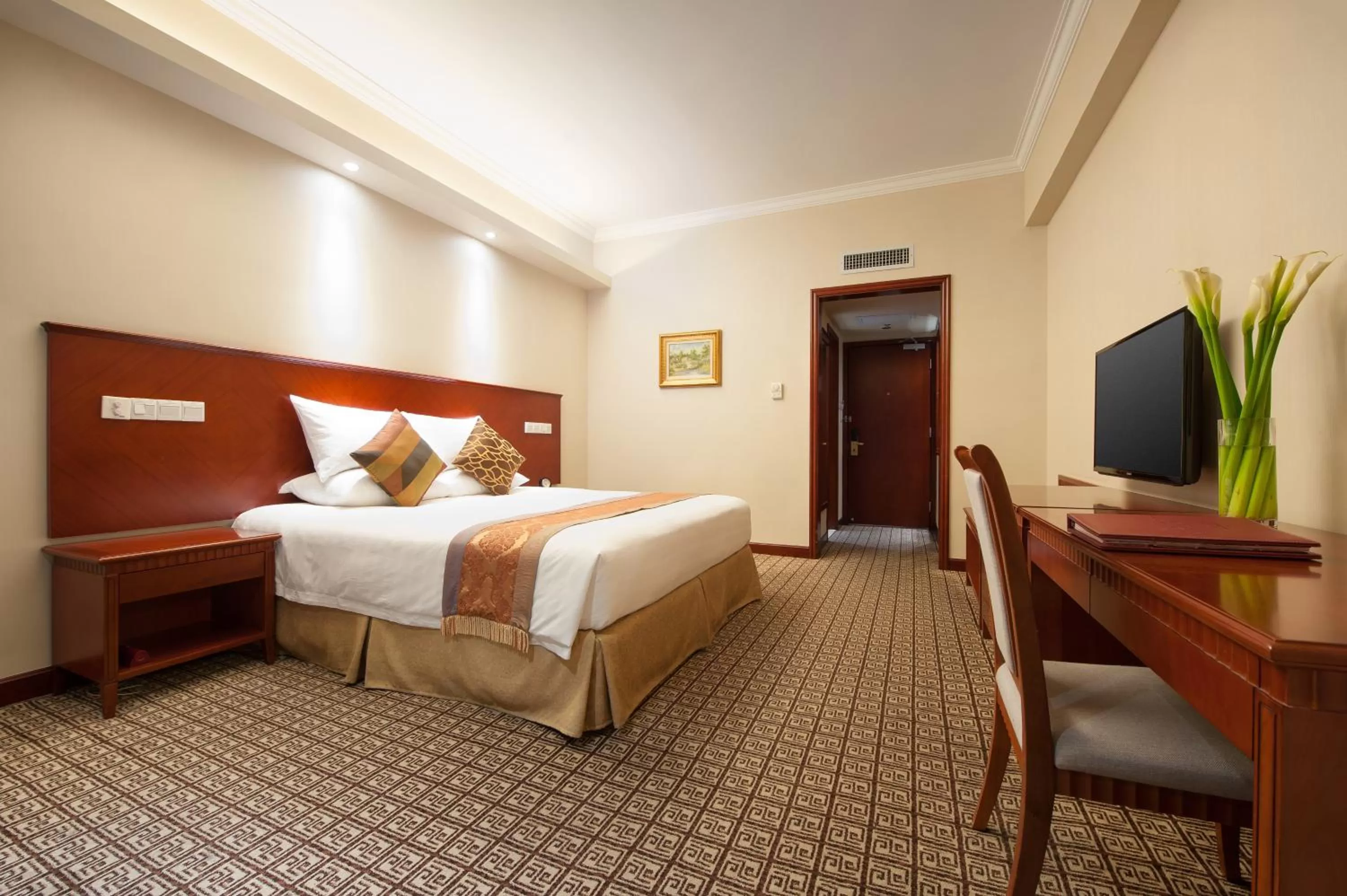 Superior Business Suite in Ramada by Wyndham Pearl Guangzhou-Canton Fair Free Shuttle Bus