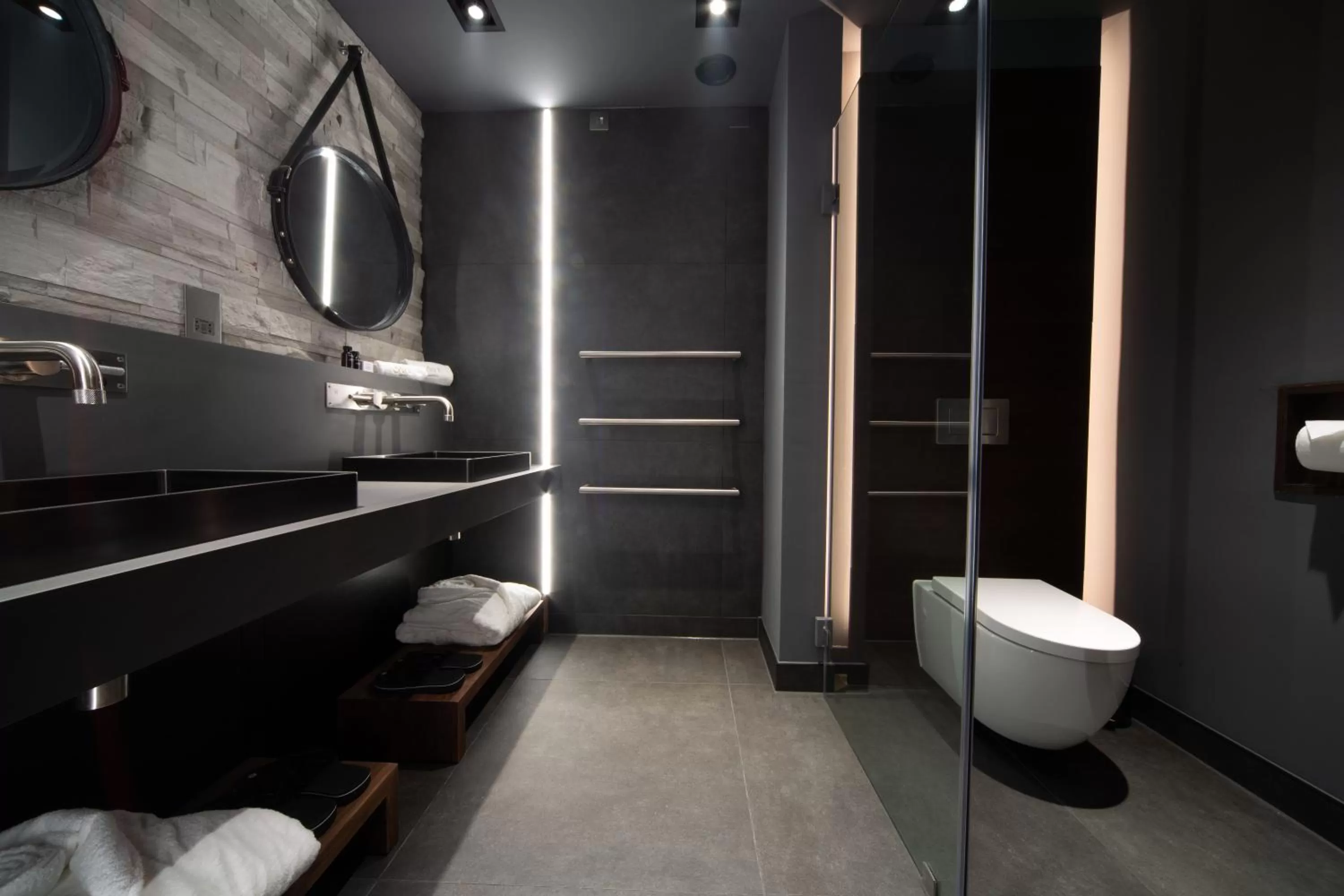 Signature Suite in Cave Hotel & Golf Resort