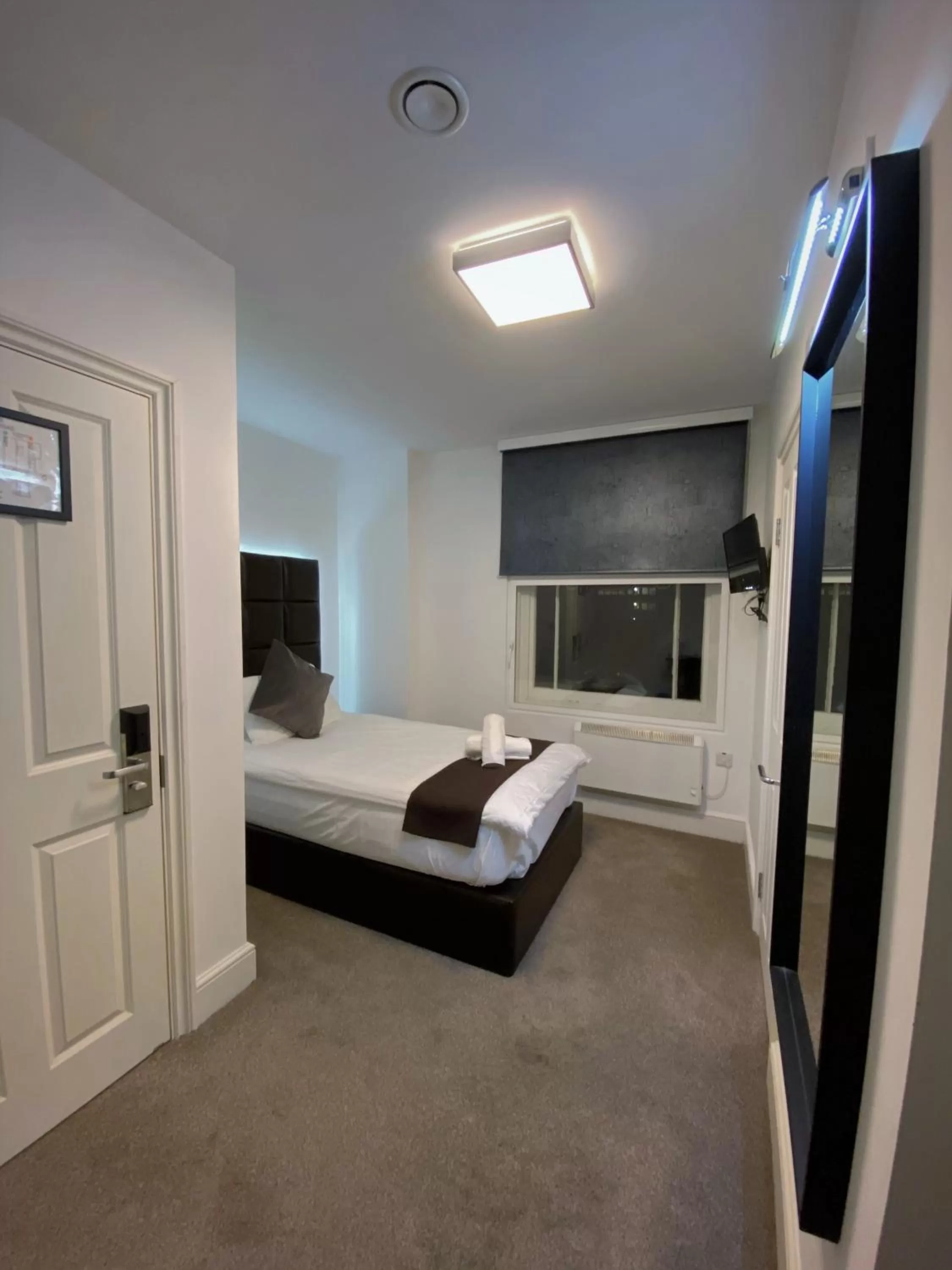 Single Room in The Charles Hotel