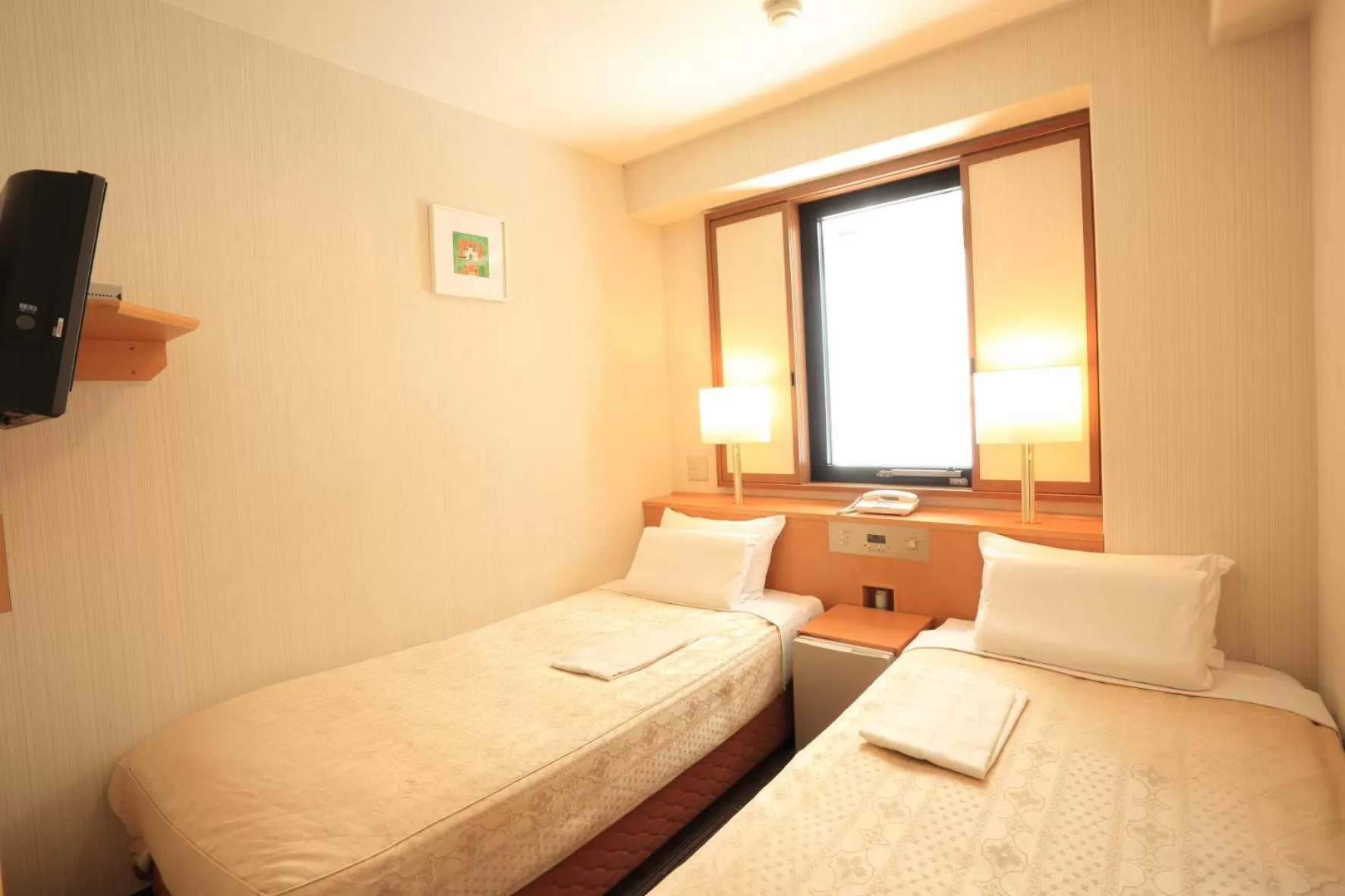 Economy Twin Room in Smile Hotel Shizuoka