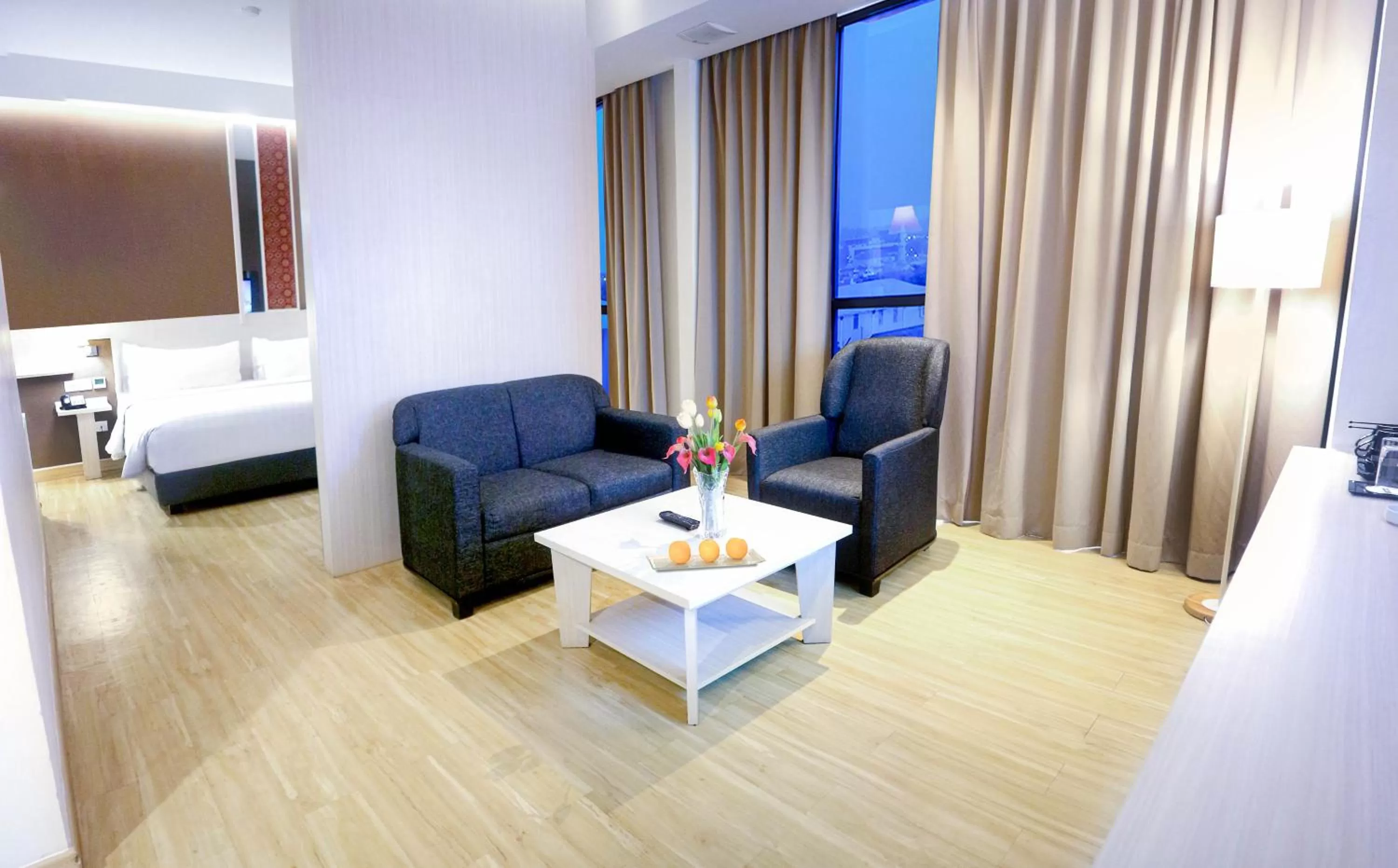 Junior Suite in Harper Palembang by ASTON