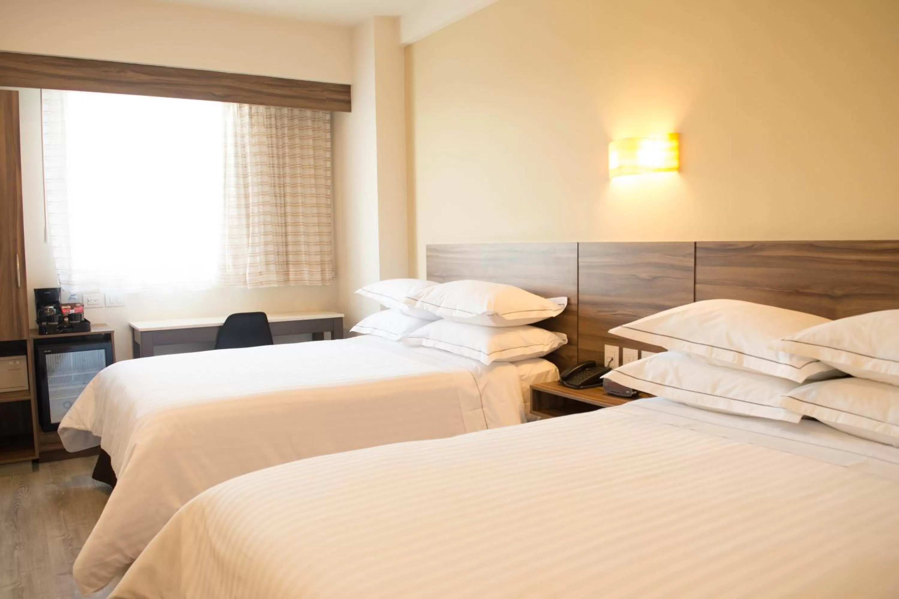 Double Room in Hotel Crown Victoria