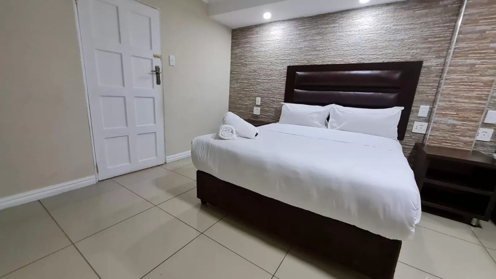 Deluxe Queen Room in Bayside Hotel Pinetown