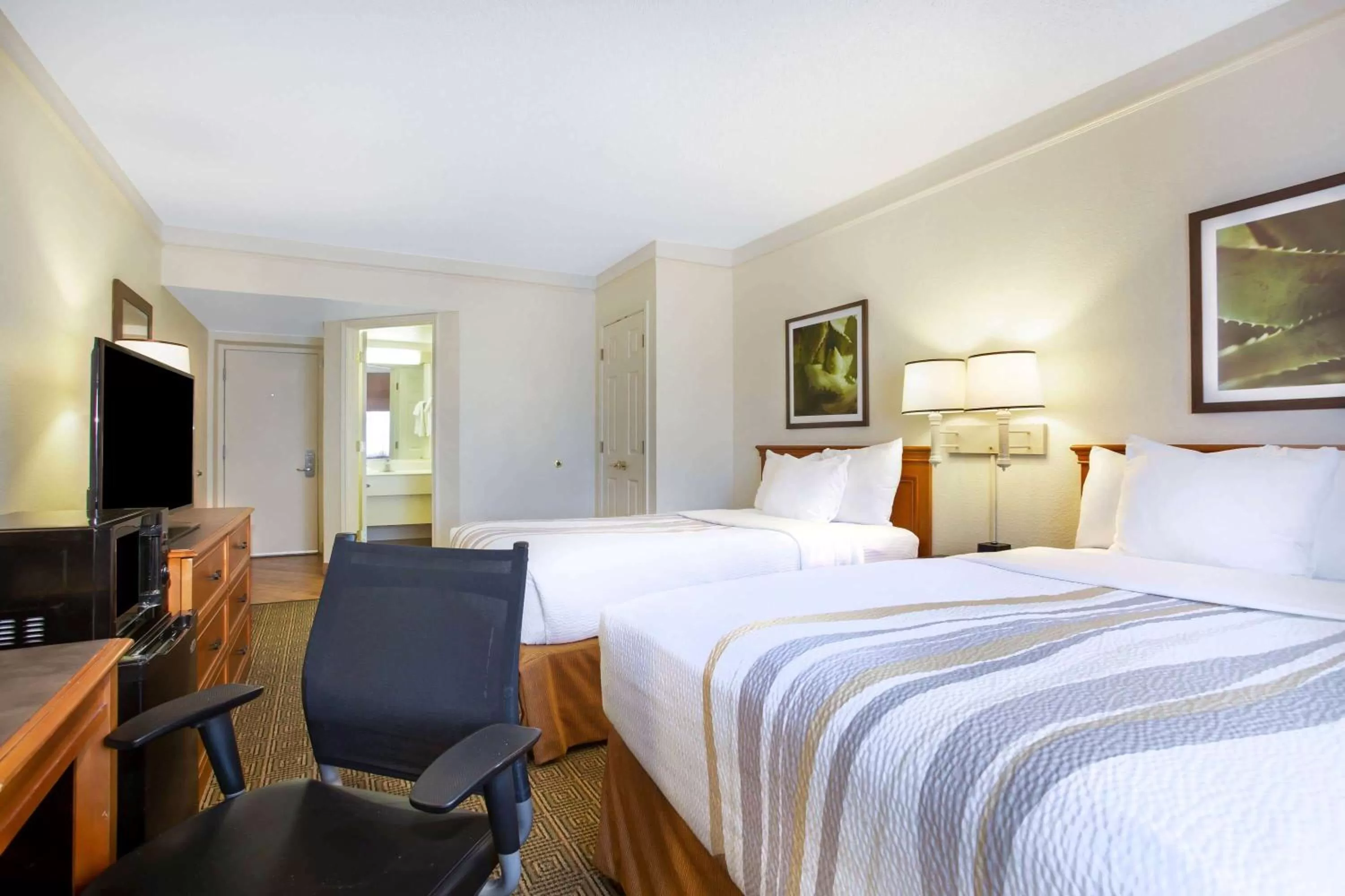Deluxe Room with Two Double Beds in La Quinta Inn by Wyndham Austin Capitol / Downtown