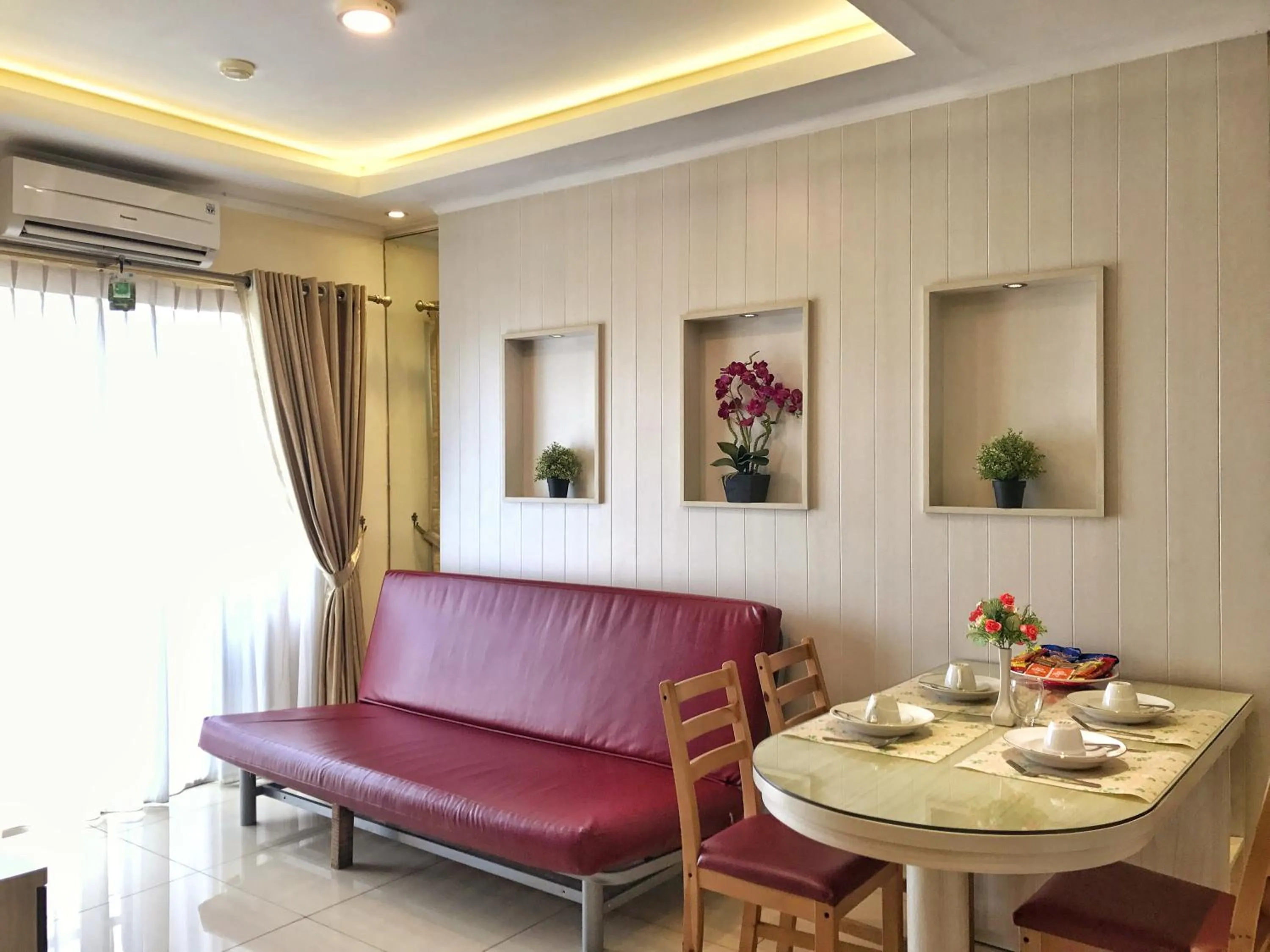 Two-Bedroom Apartment with Sofa Bed (5 Adults) in Ravarine Suite Apartment