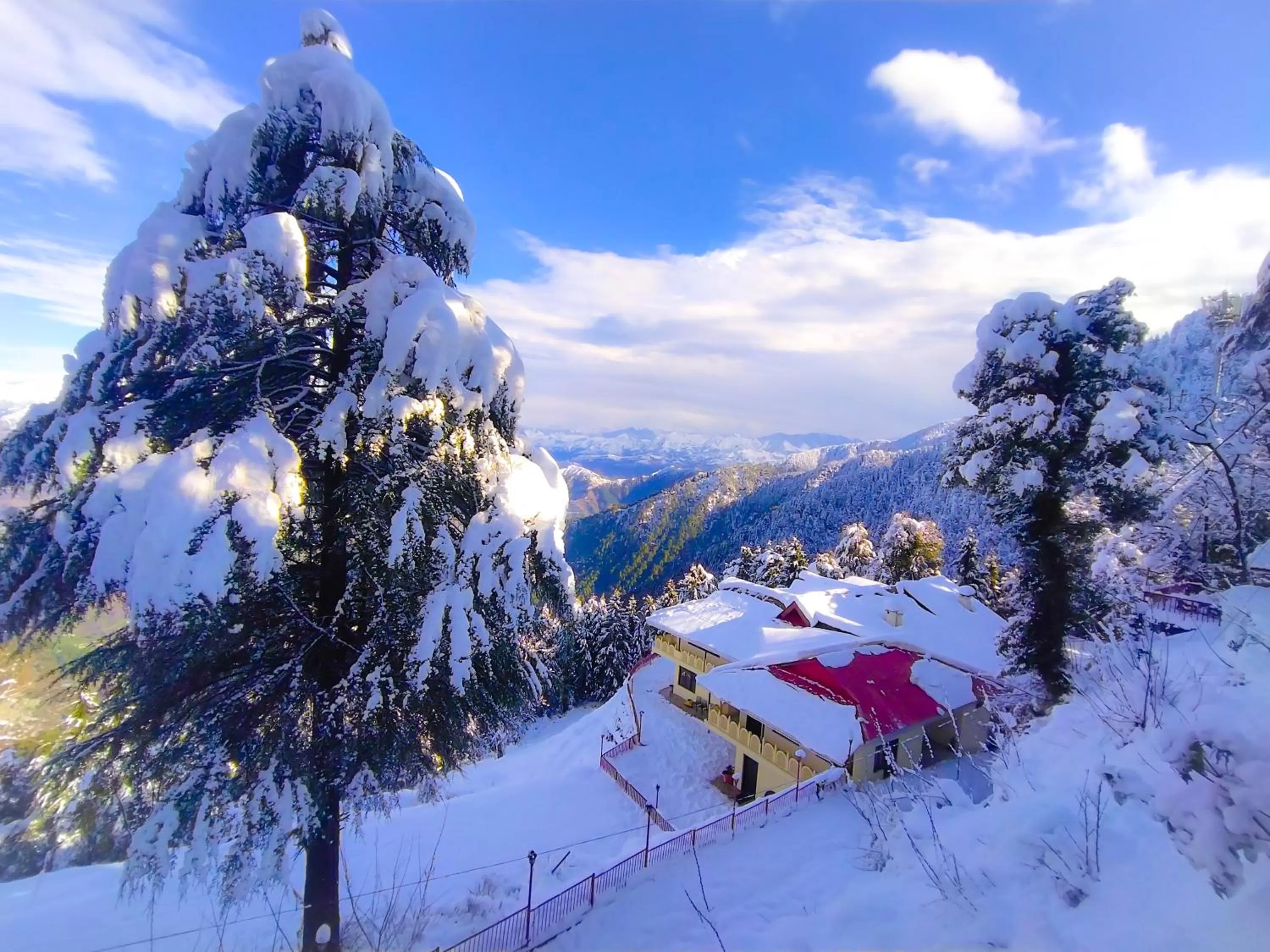 Hotel Himdhara, Dalhousie