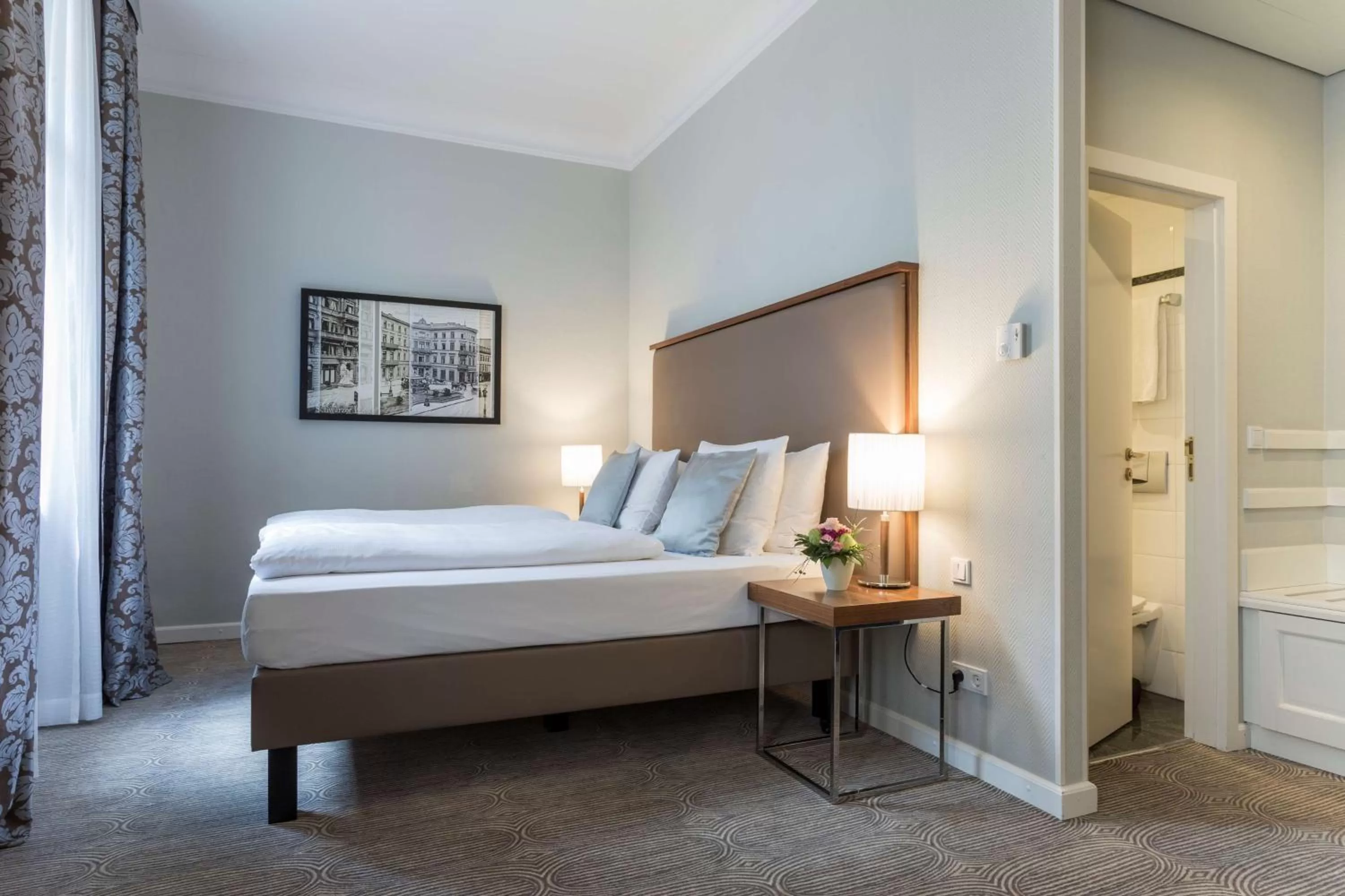 Standard Room in Radisson Blu Hotel Schwarzer Bock Wiesbaden