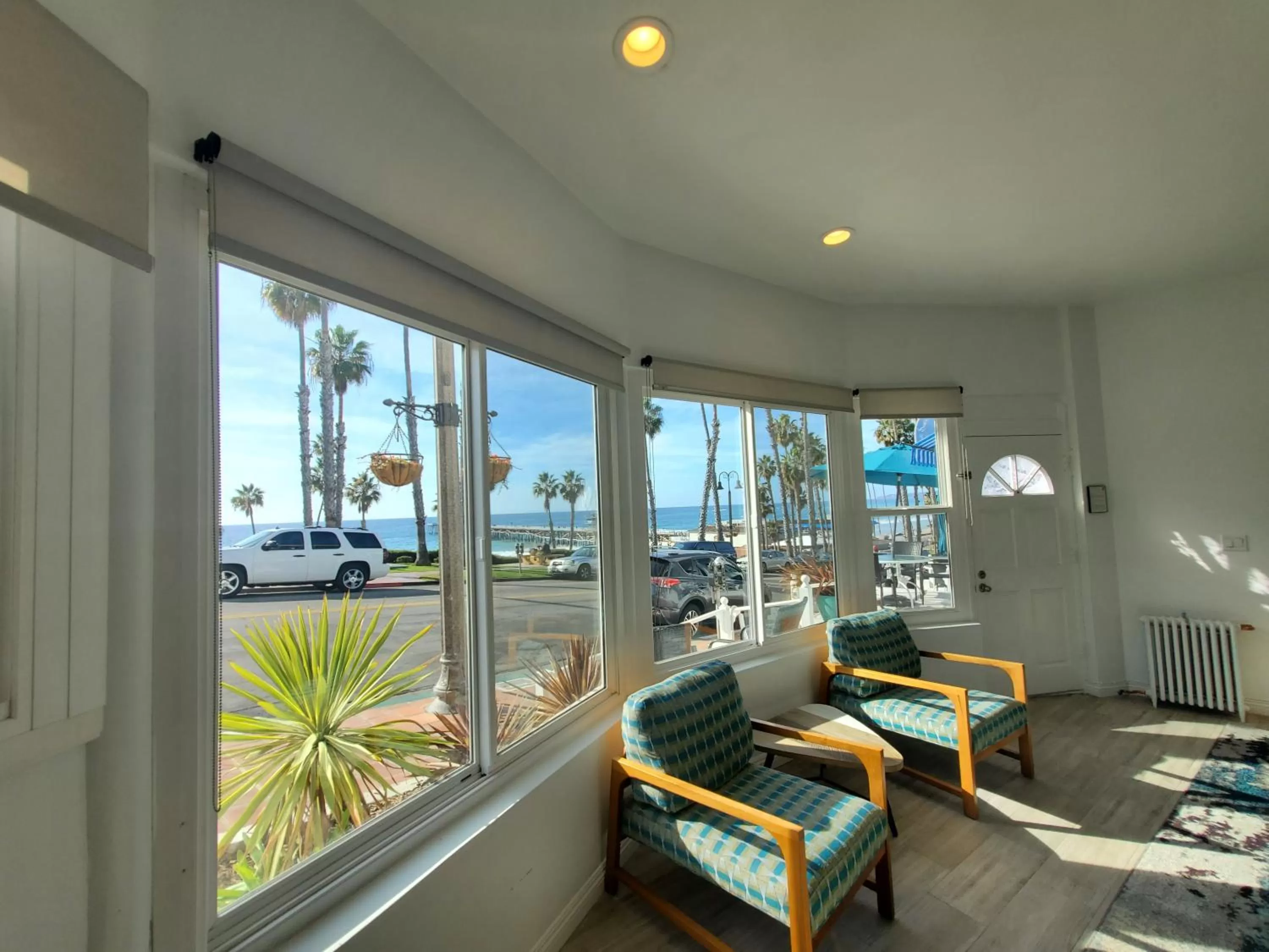 One-Bedroom Suite - Ocean Front  in Sea Horse Resort