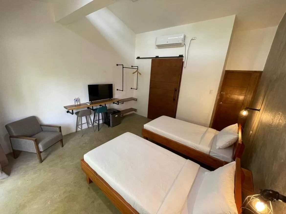 Deluxe Twin Room in Summer Days