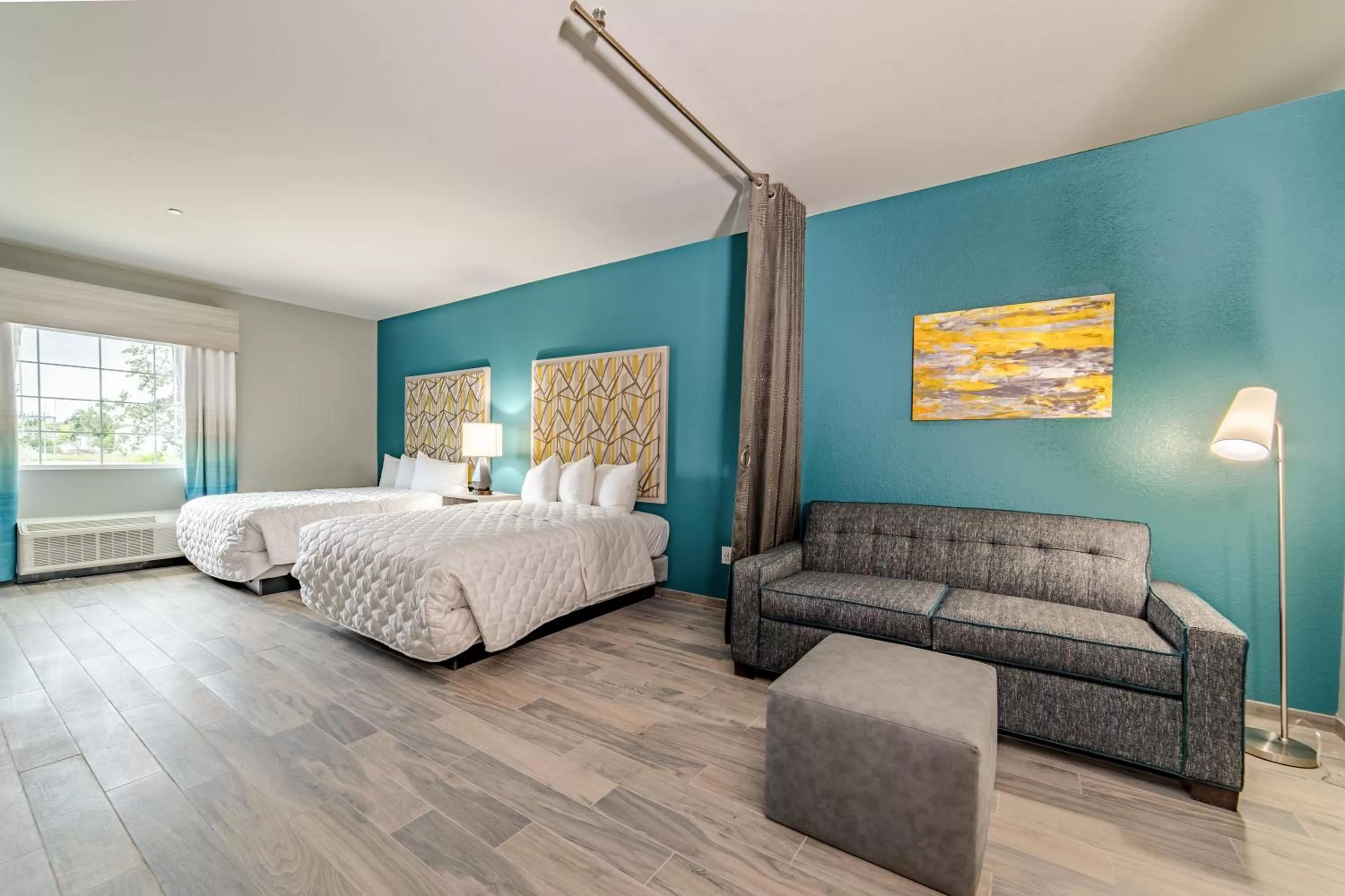 Deluxe Queen Suite in Everglades Adventures Hotel Suites by Ivey House