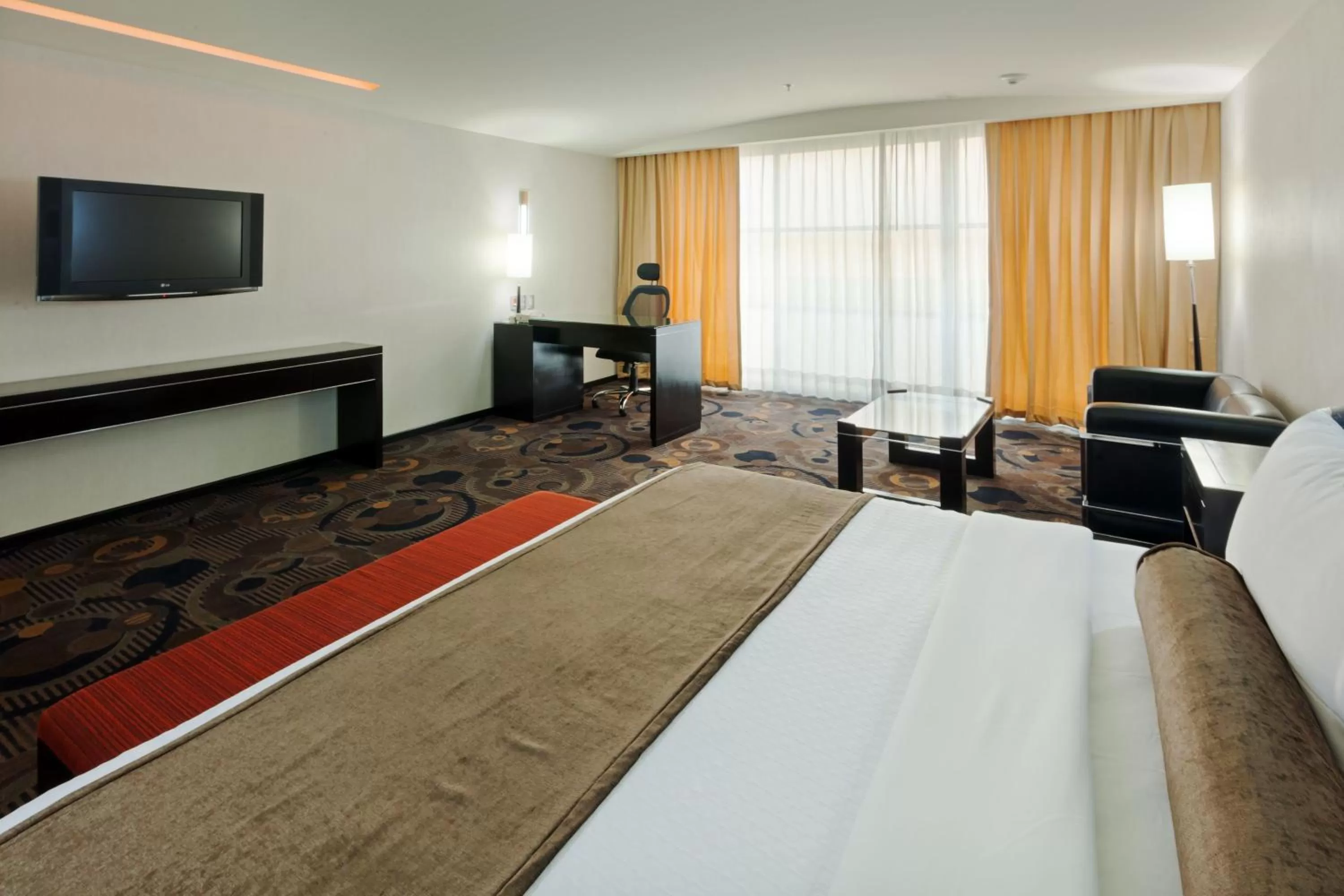 Junior King Suite in Crowne Plaza Toluca - Lancaster by IHG