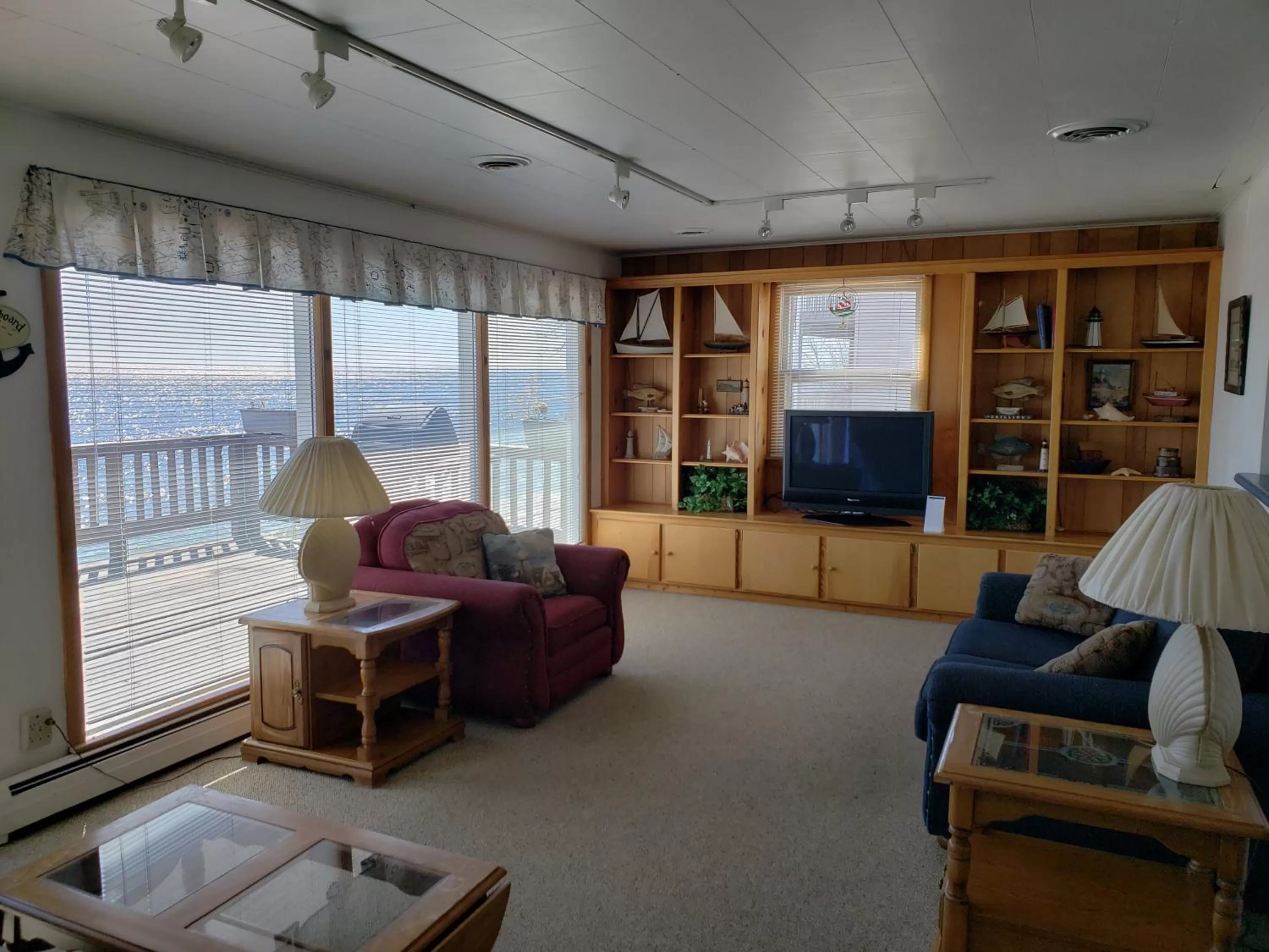 Apartment with Lake View in Algoma Beach Motel