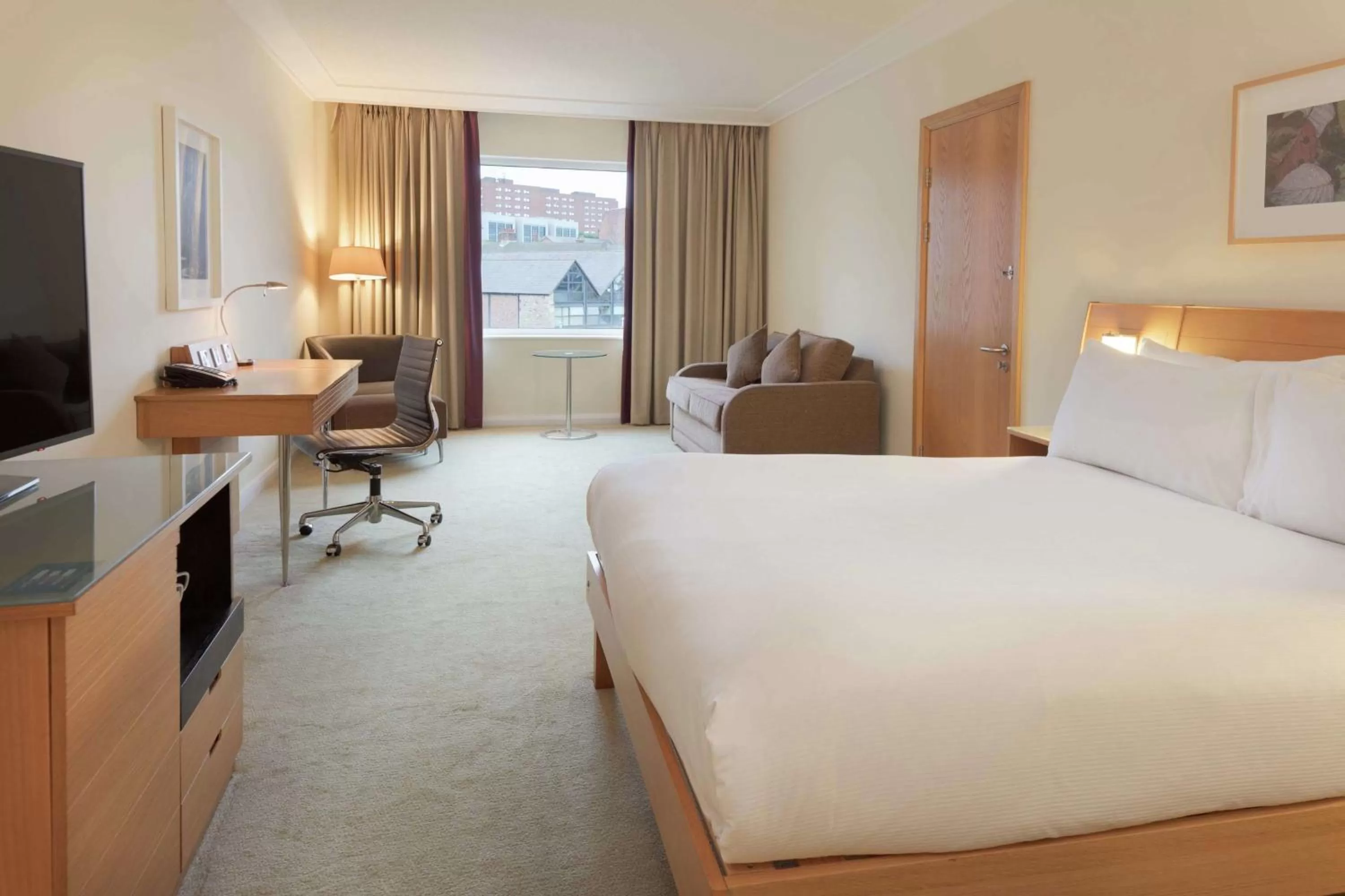 Double Room with Sofa Bed in Hilton Newcastle Gateshead