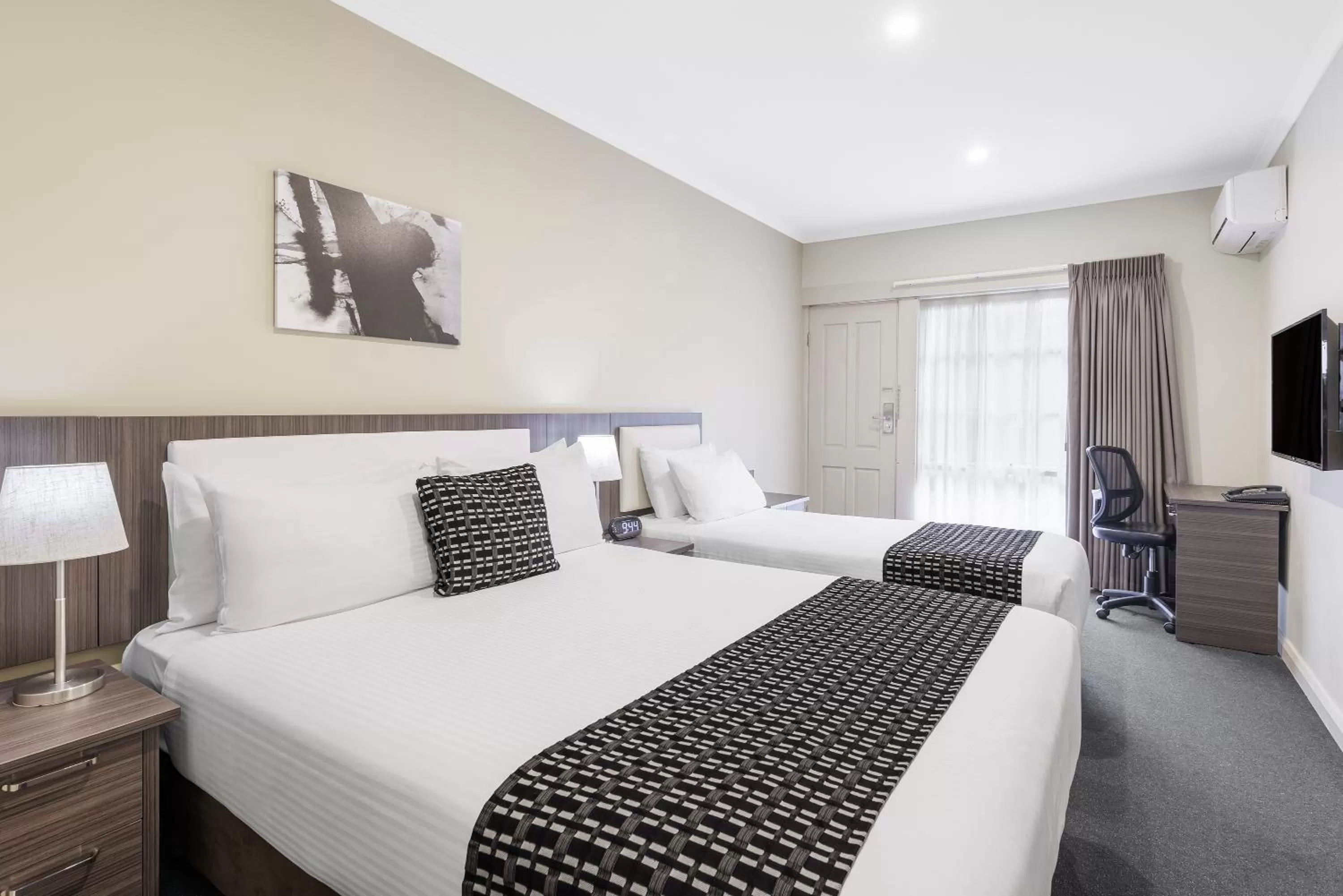 Twin Room in Quality Hotel Melbourne Airport