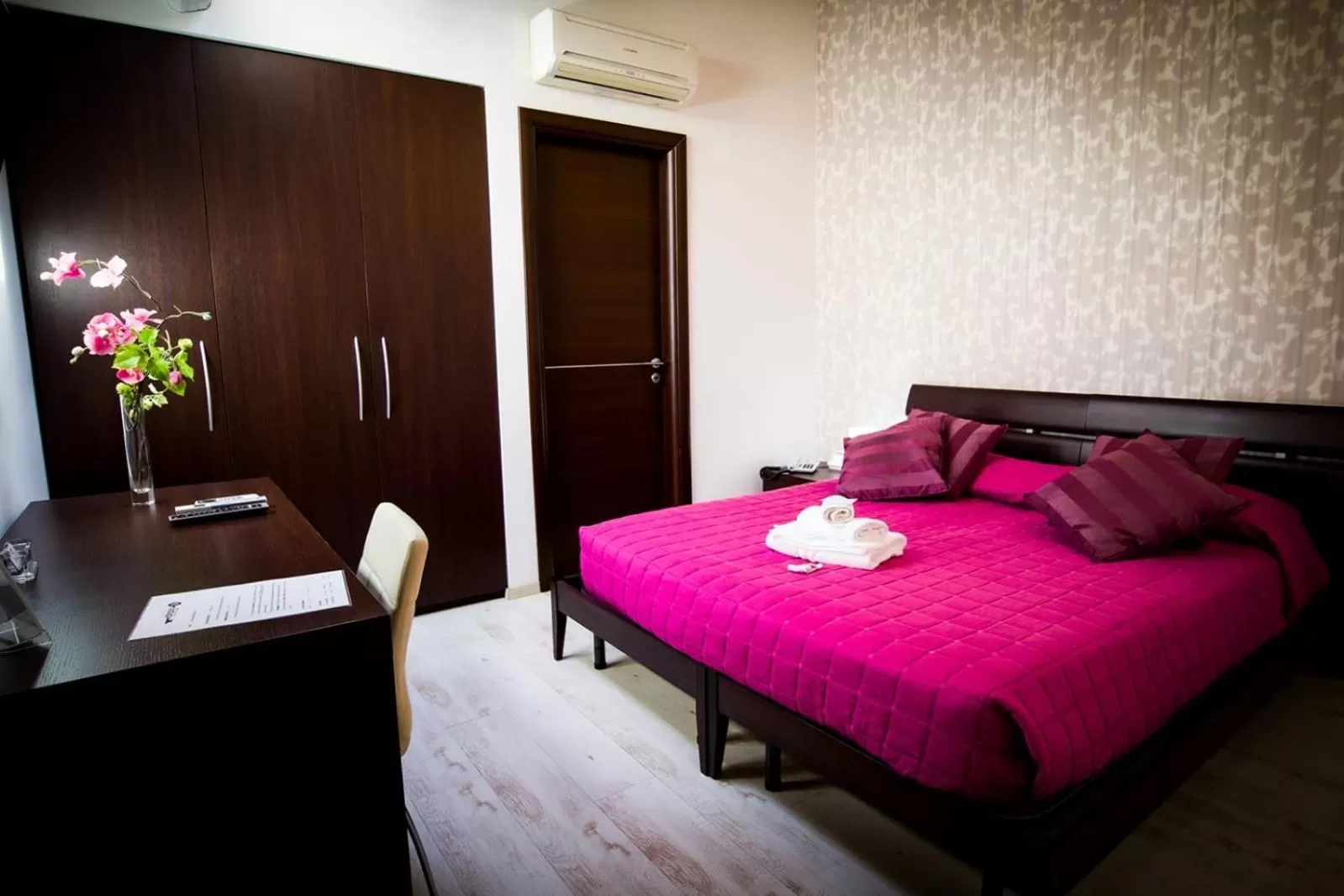 Internal twin room - single occupancy in Abraxia B&B